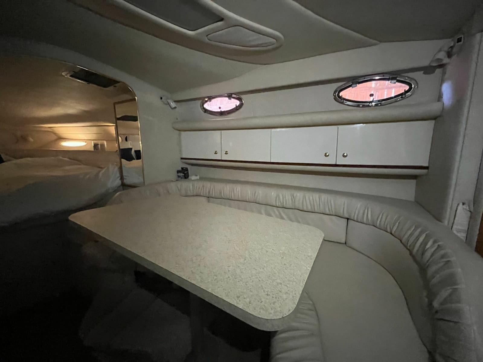 1997 Sea Ray 330 Sundancer - Photo 12