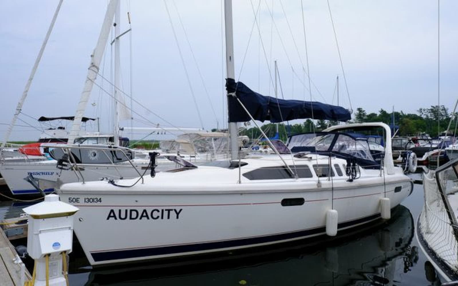 1997 Hunter 340 - Photo 4