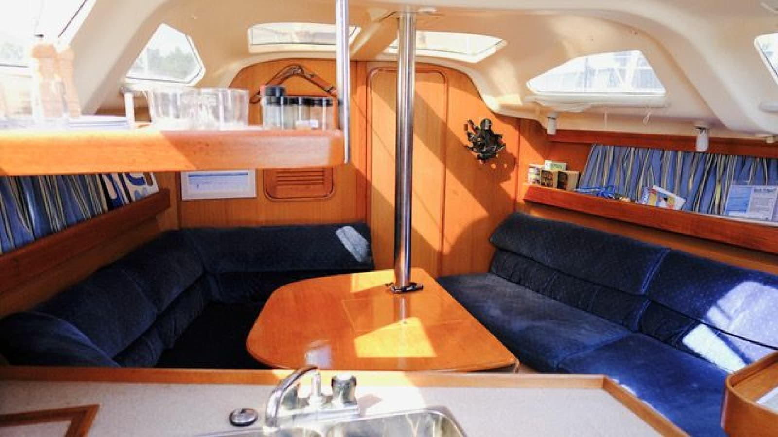 1997 Hunter 340 - Photo 16