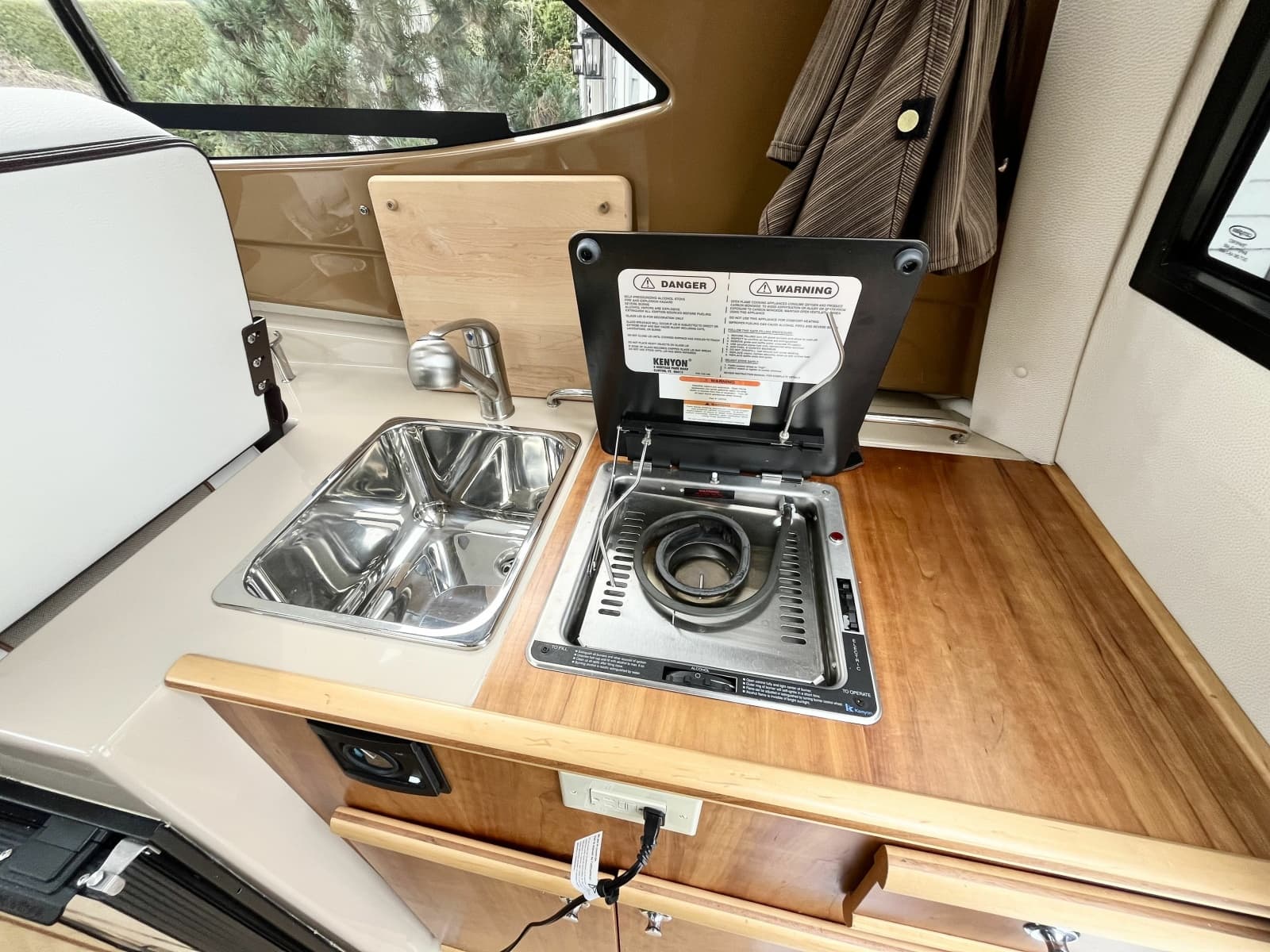 2017 Cutwater C-24 - Photo 32
