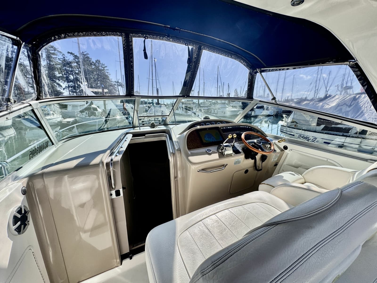2000 Sea Ray Sundancer 310 - Photo 7