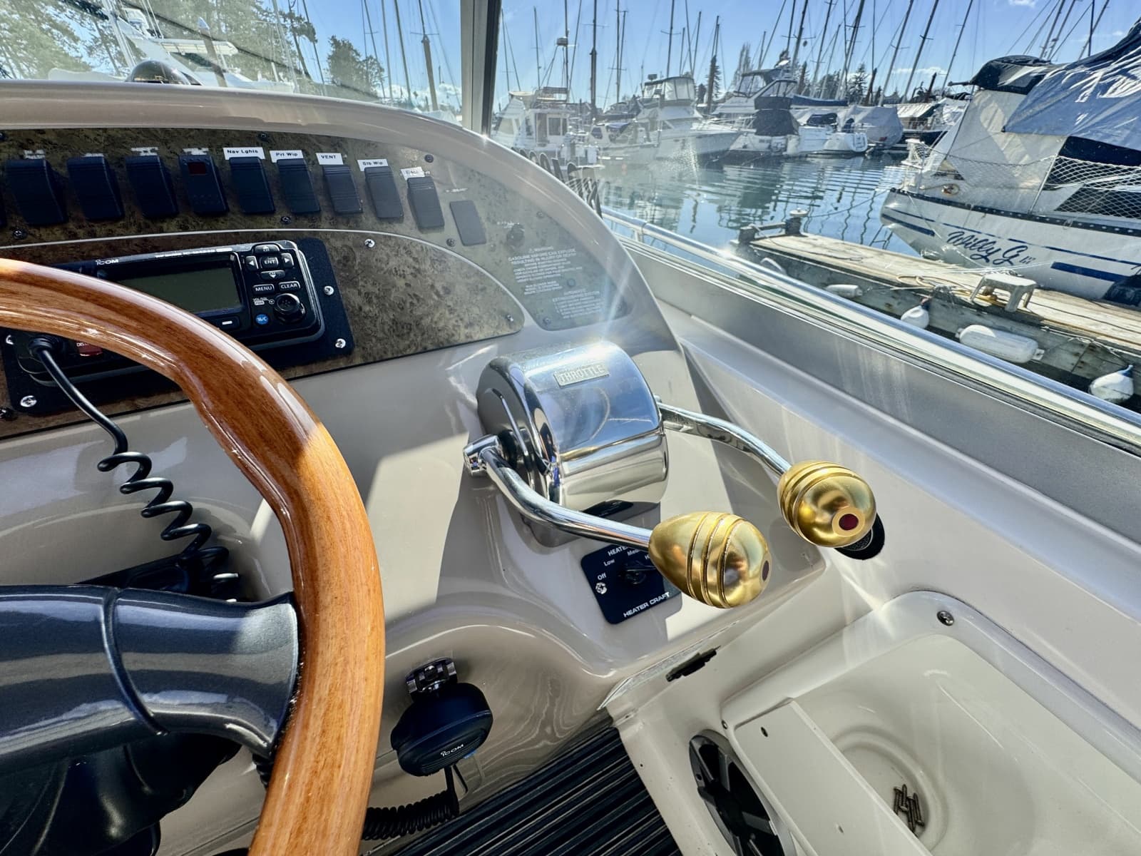 2000 Sea Ray Sundancer 310 - Photo 17