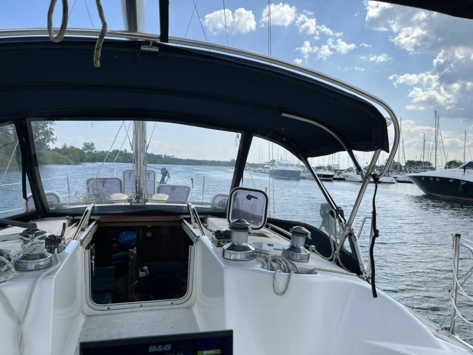 1997 Hunter 376 - Photo 2