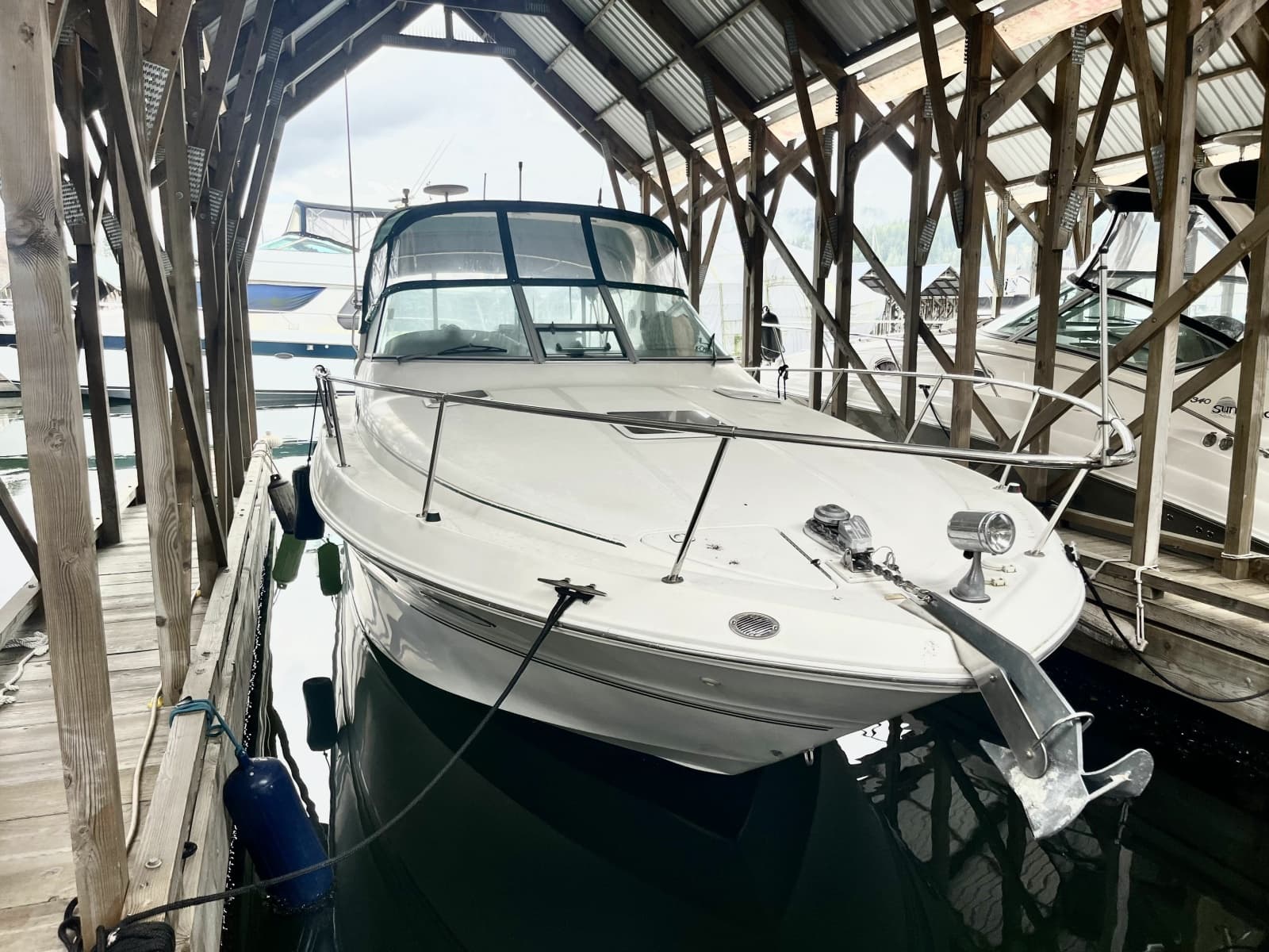 1999 Sea Ray 310 Sundancer - Photo 2