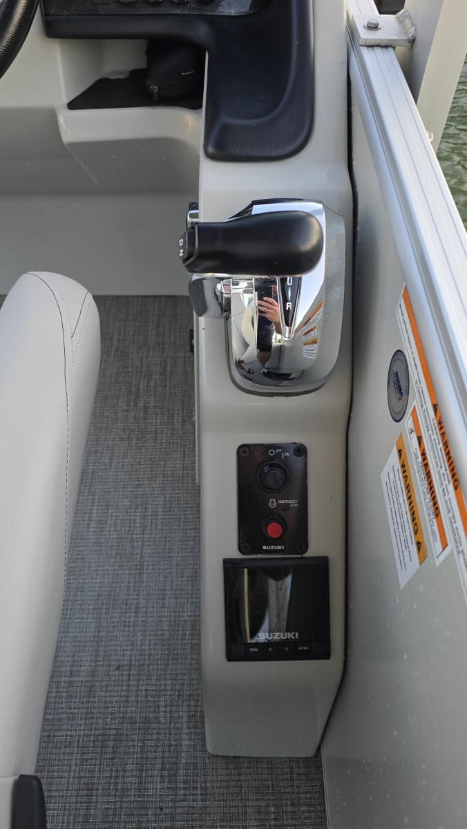 2023 Avalon Catalina 2585 CRFS Funship - Photo 10