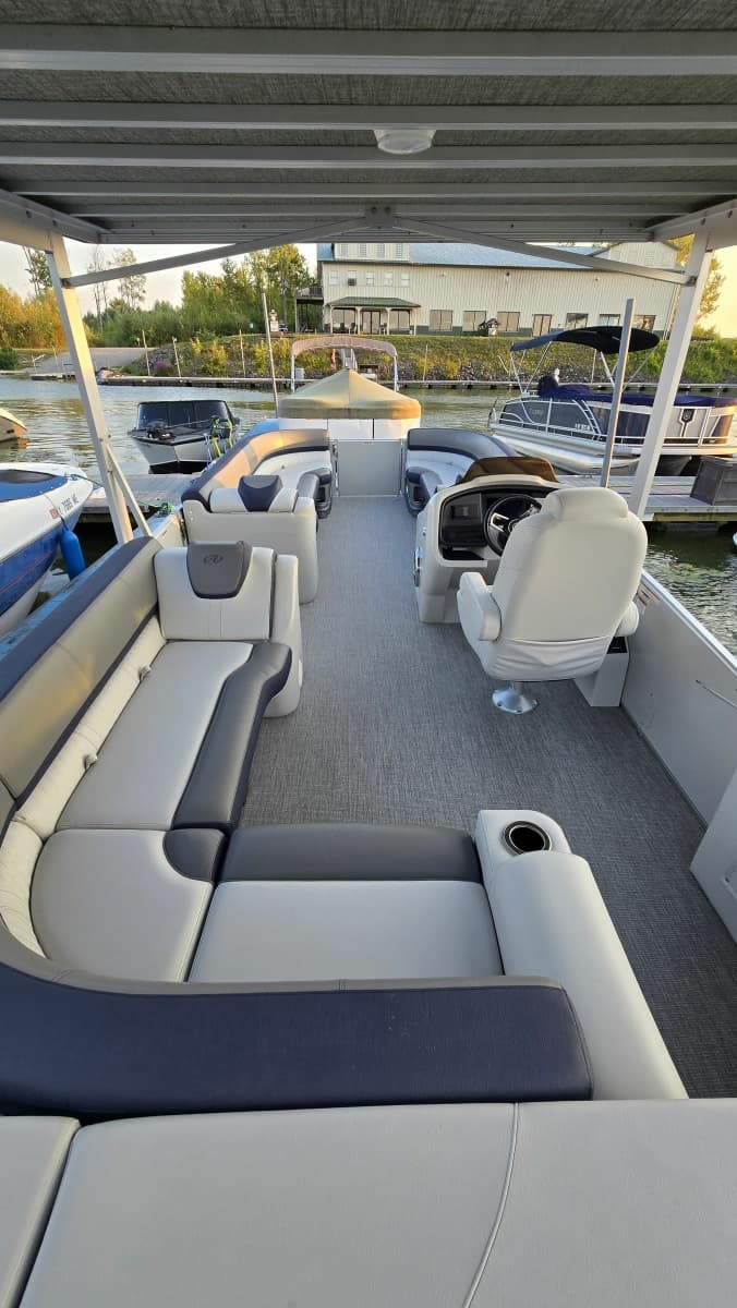 2023 Avalon Catalina 2585 CRFS Funship - Photo 14