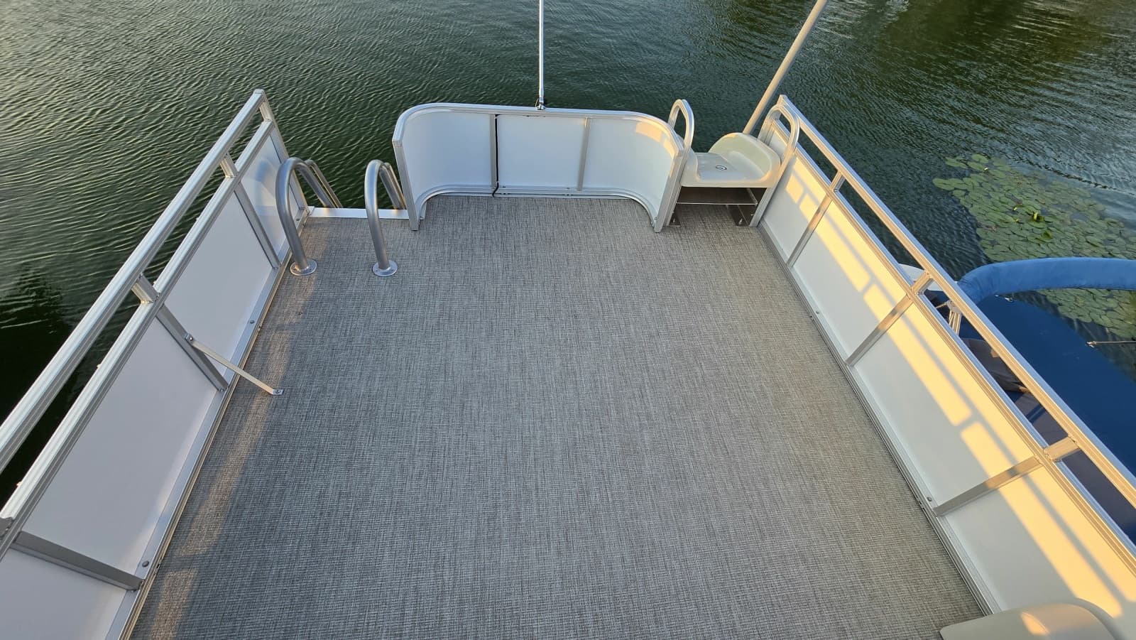 2023 Avalon Catalina 2585 CRFS Funship - Photo 22