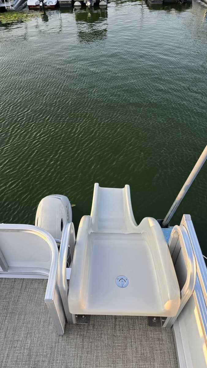 2023 Avalon Catalina 2585 CRFS Funship - Photo 23