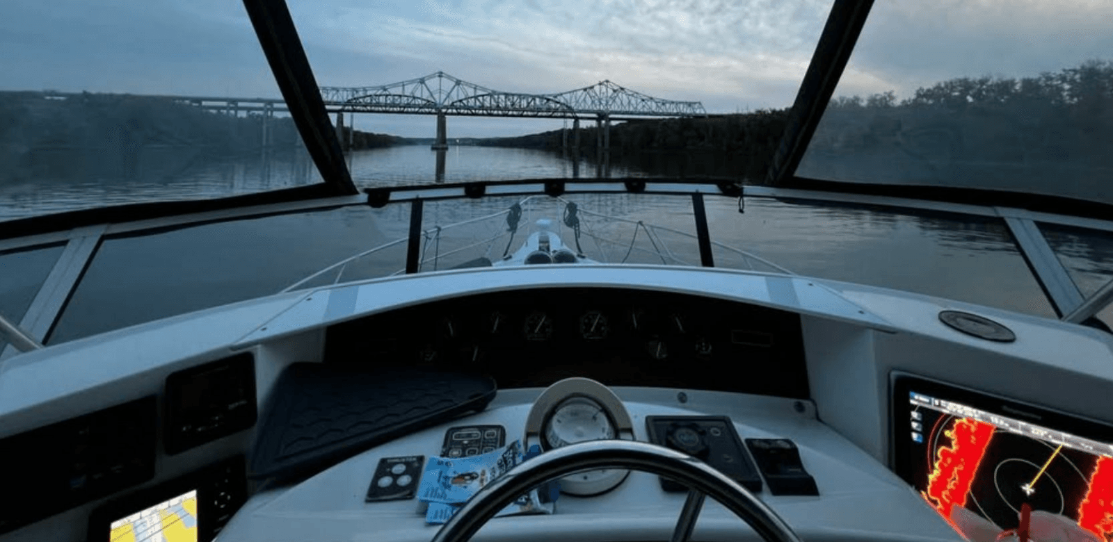 2004 Silverton 43 Motor Yacht - Photo 8