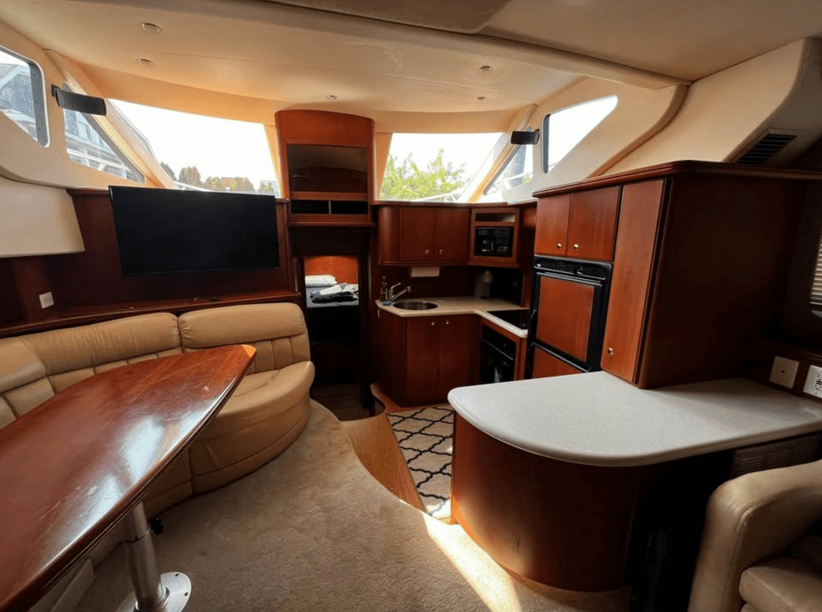2004 Silverton 43 Motor Yacht - Photo 10