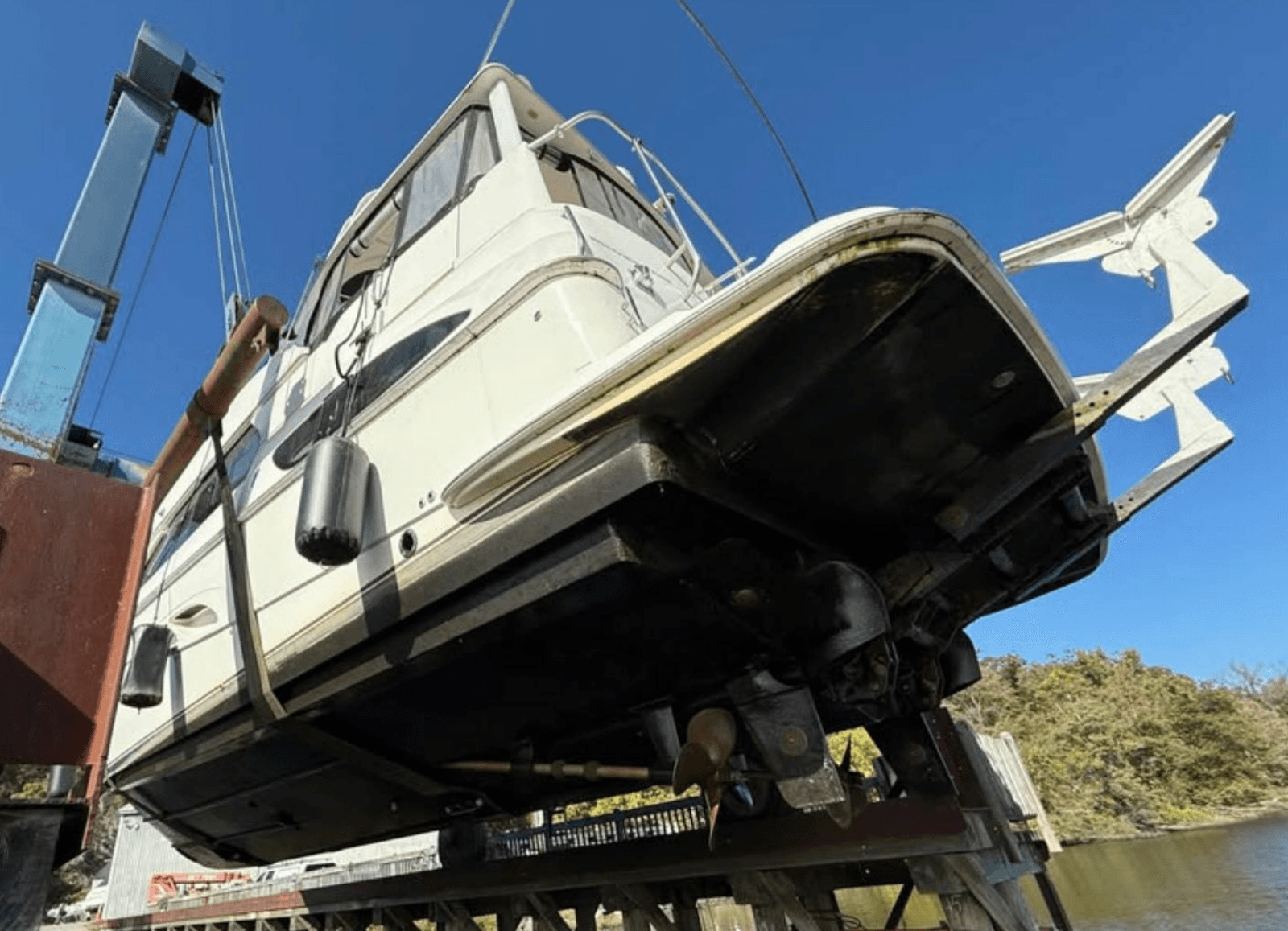 2004 Silverton 43 Motor Yacht - Photo 5