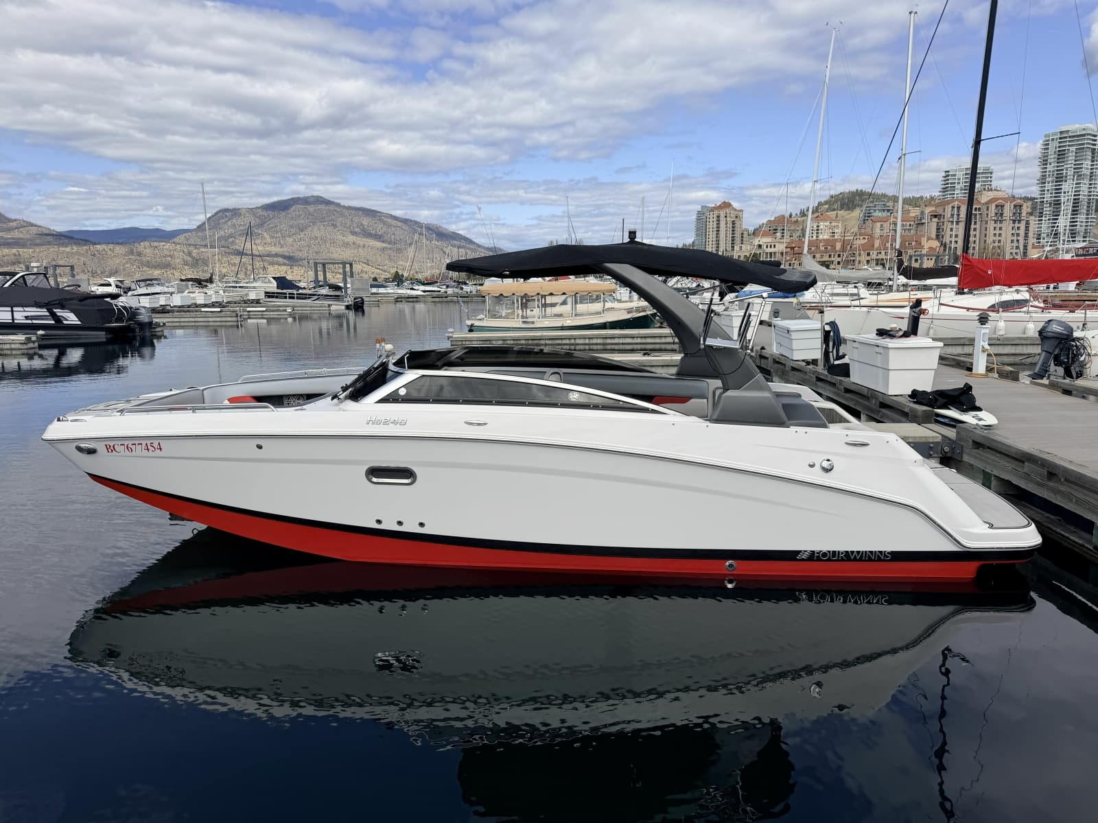2018 Four Winns HD240 SURF RS - Photo 2