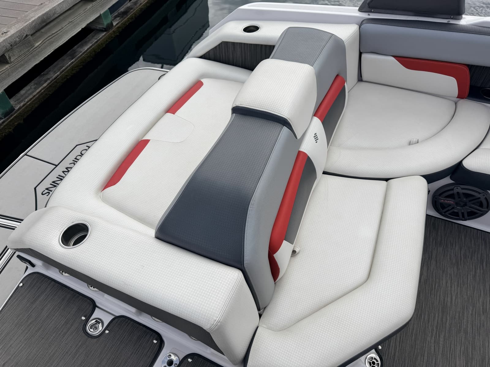 2018 Four Winns HD240 SURF RS - Photo 9