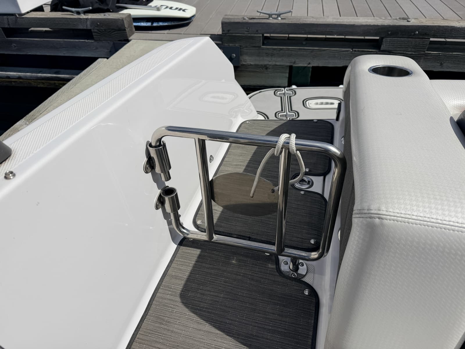 2018 Four Winns HD240 SURF RS - Photo 17