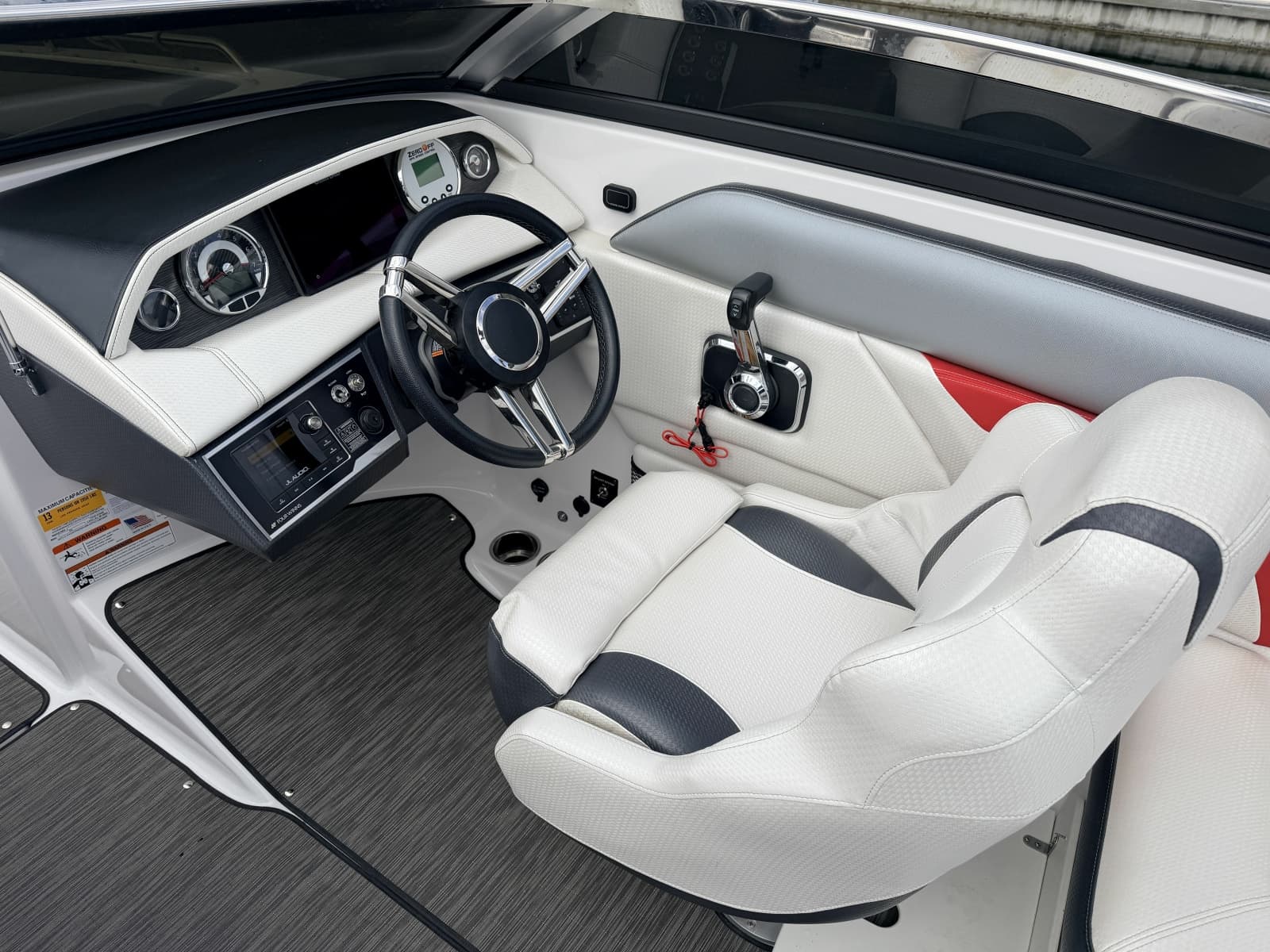 2018 Four Winns HD240 SURF RS - Photo 21