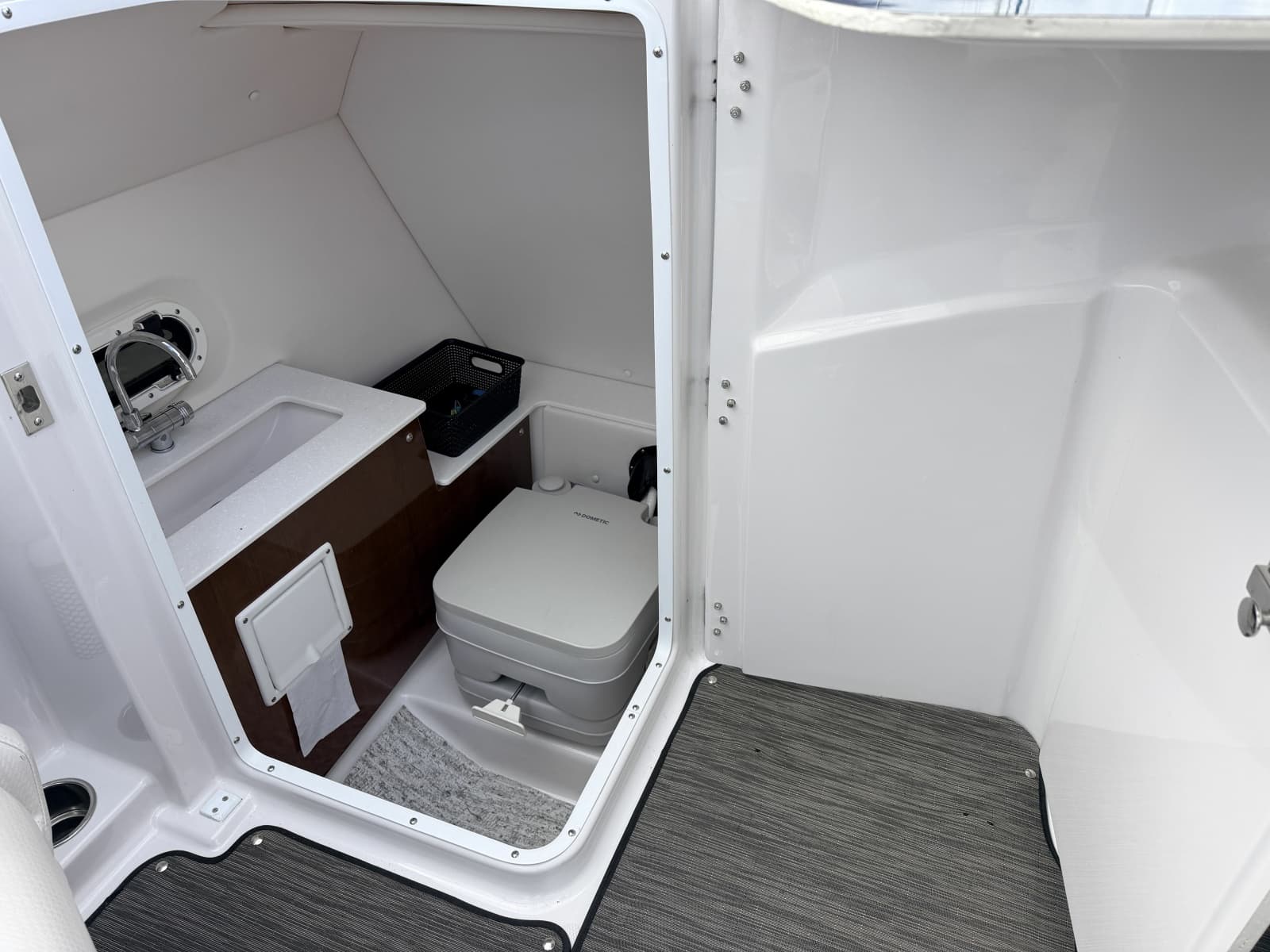 2018 Four Winns HD240 SURF RS - Photo 28