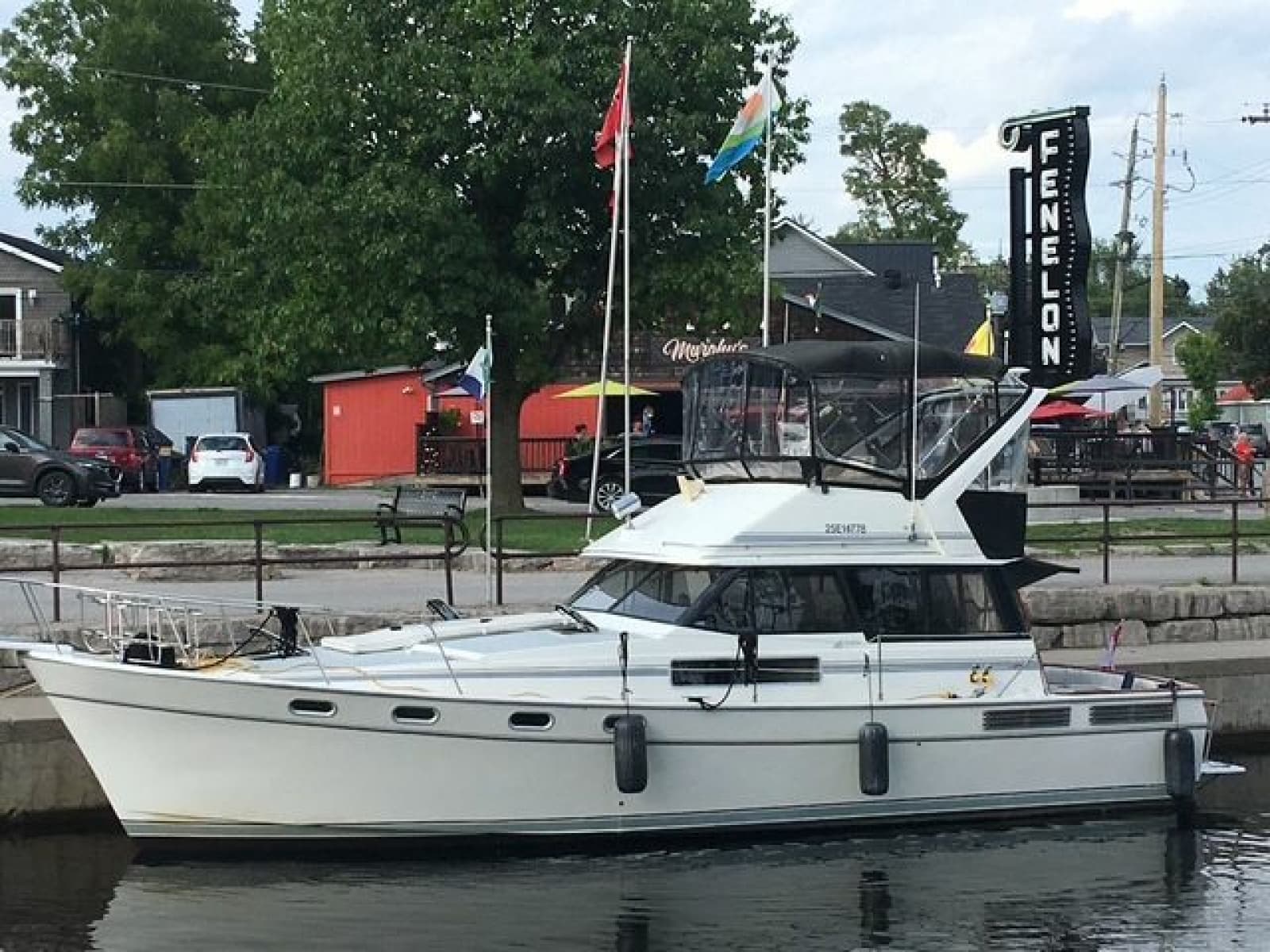 1990 Bayliner 3888 Motoryacht - Photo 1