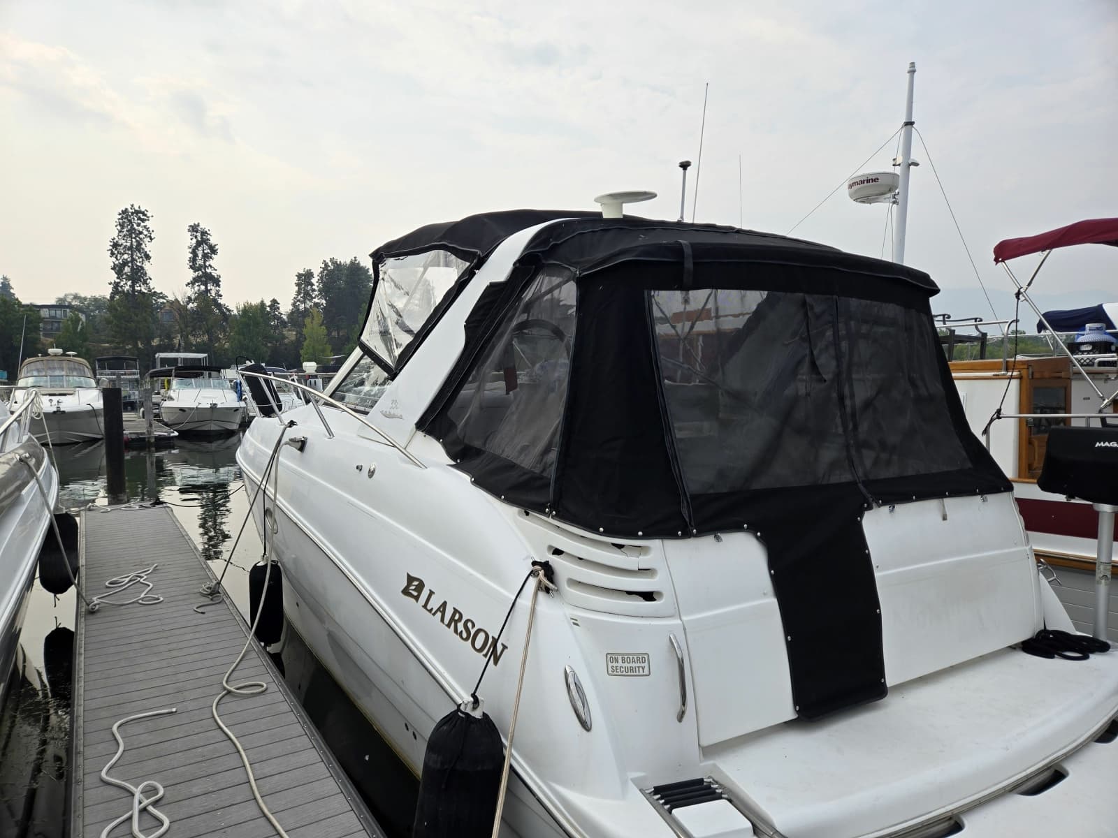 2000 Larson Cabrio 330 - Photo 2