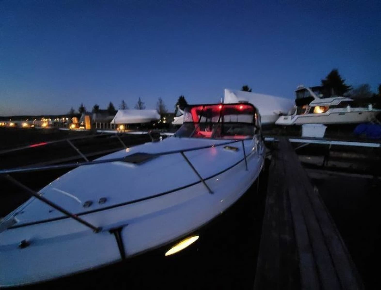 2008 Rinker 320 - Photo 4