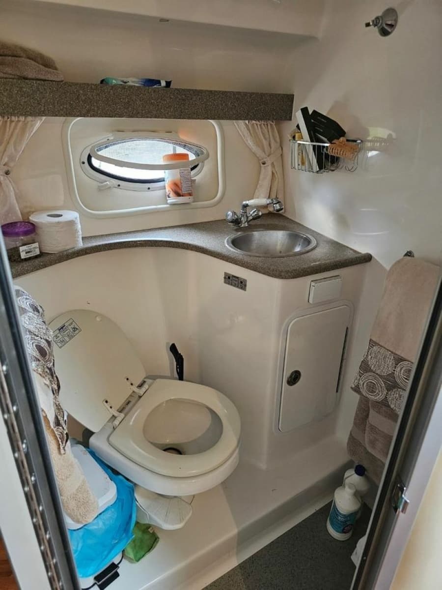 2008 Rinker 320 - Photo 15