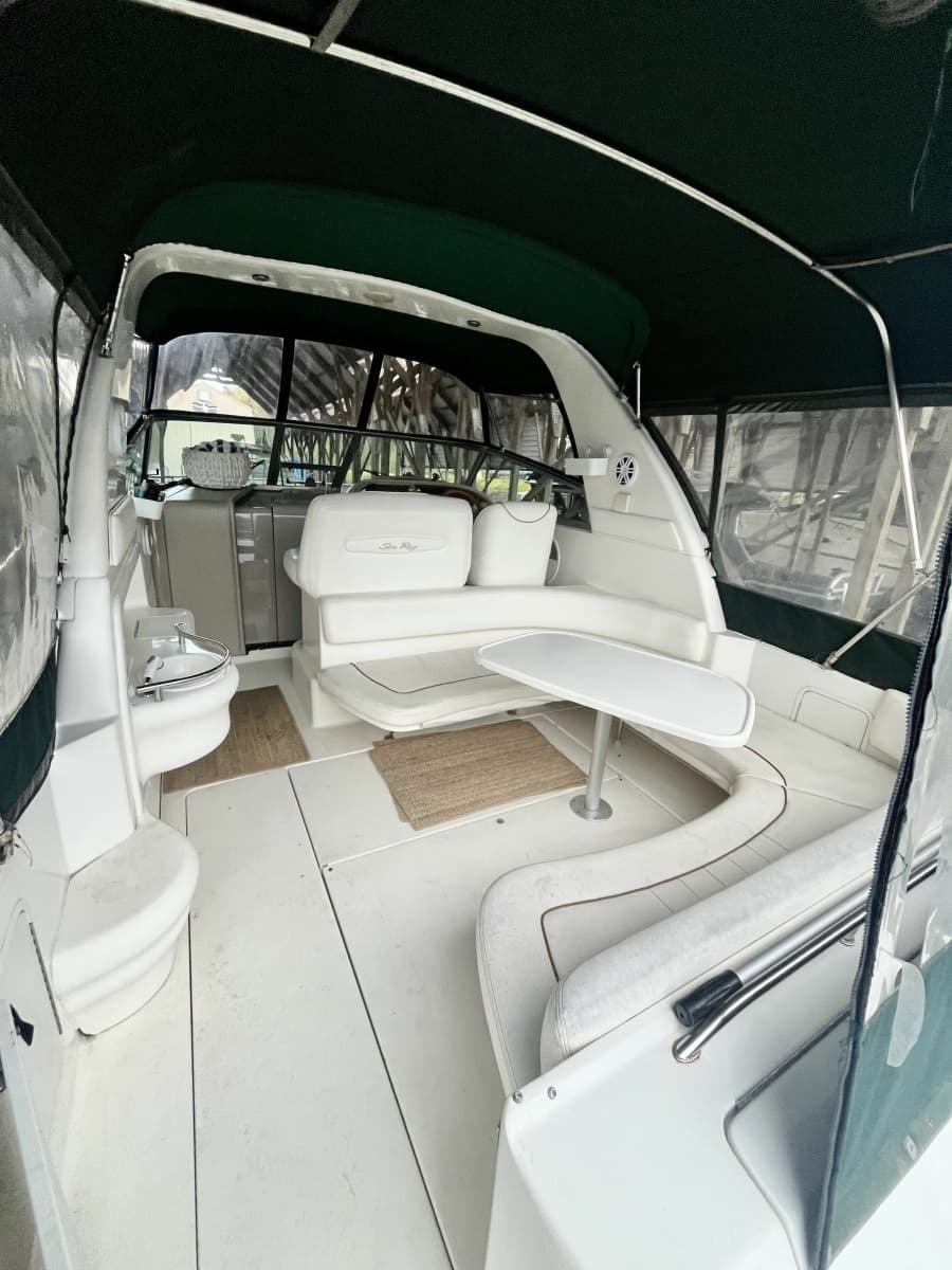1999 Sea Ray 310 Sundancer - Photo 19