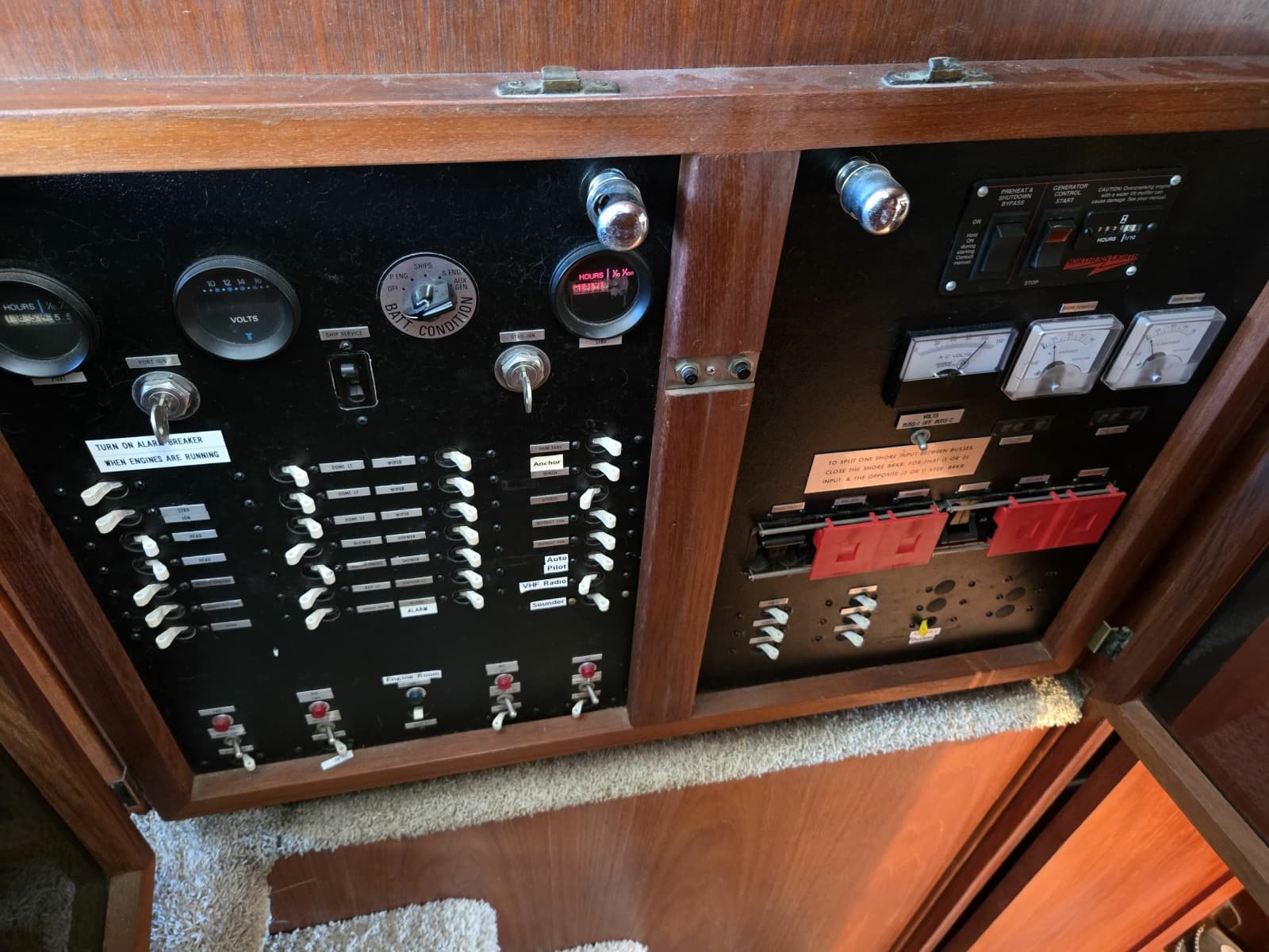 1981 Uniflite MY - Photo 35