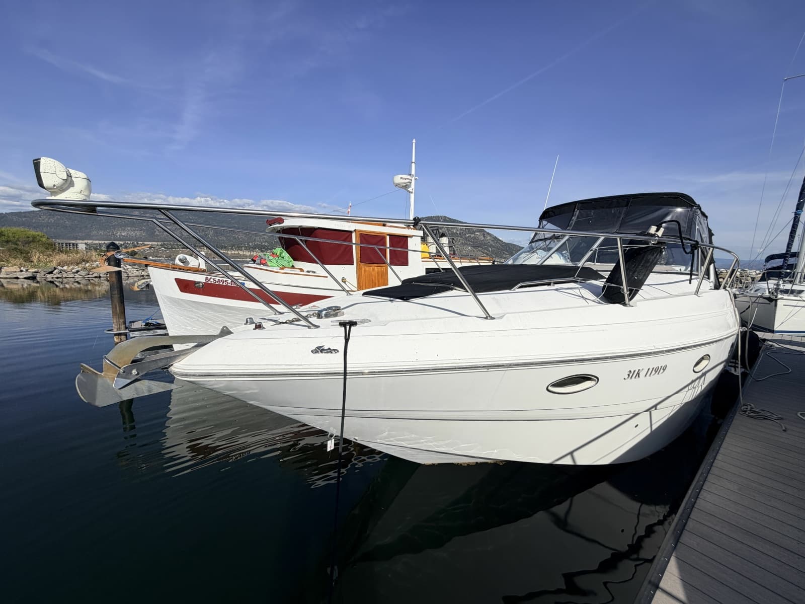 2000 Larson Cabrio 330 - Photo 7