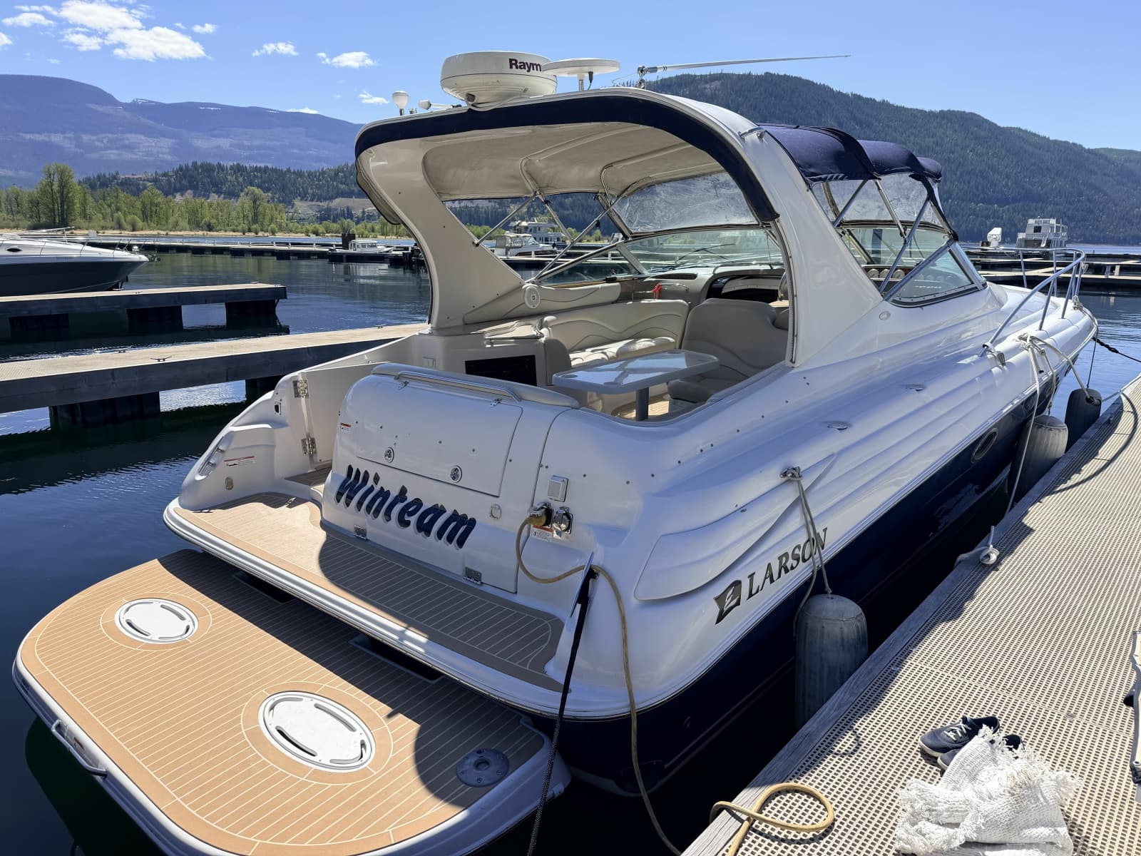 2006 Larson Cabrio 370 - Photo 8