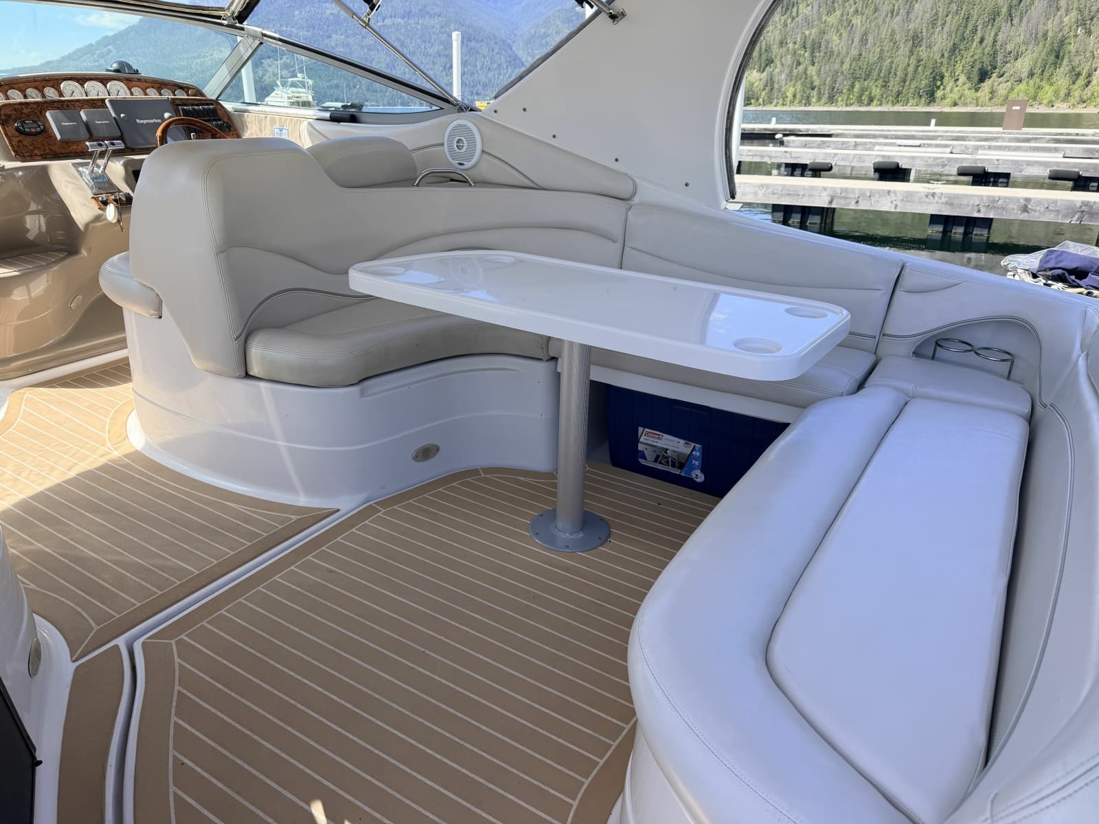 2006 Larson Cabrio 370 - Photo 20