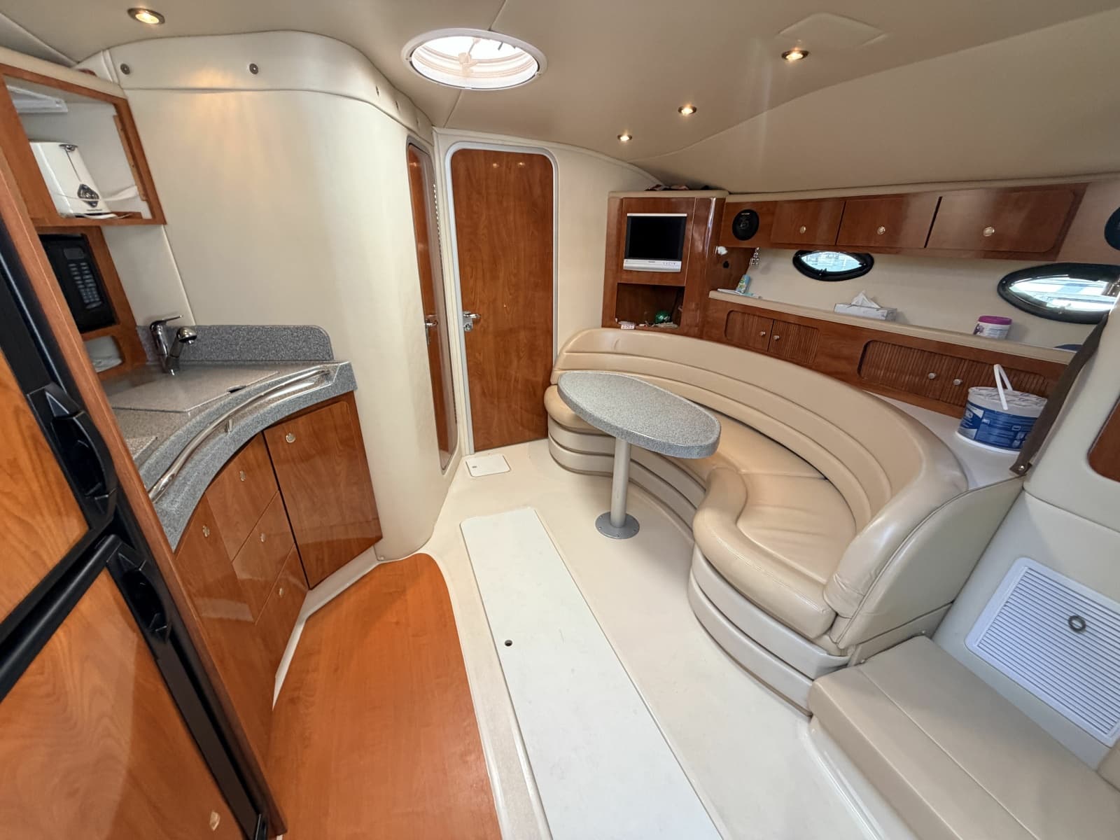 2006 Larson Cabrio 370 - Photo 42