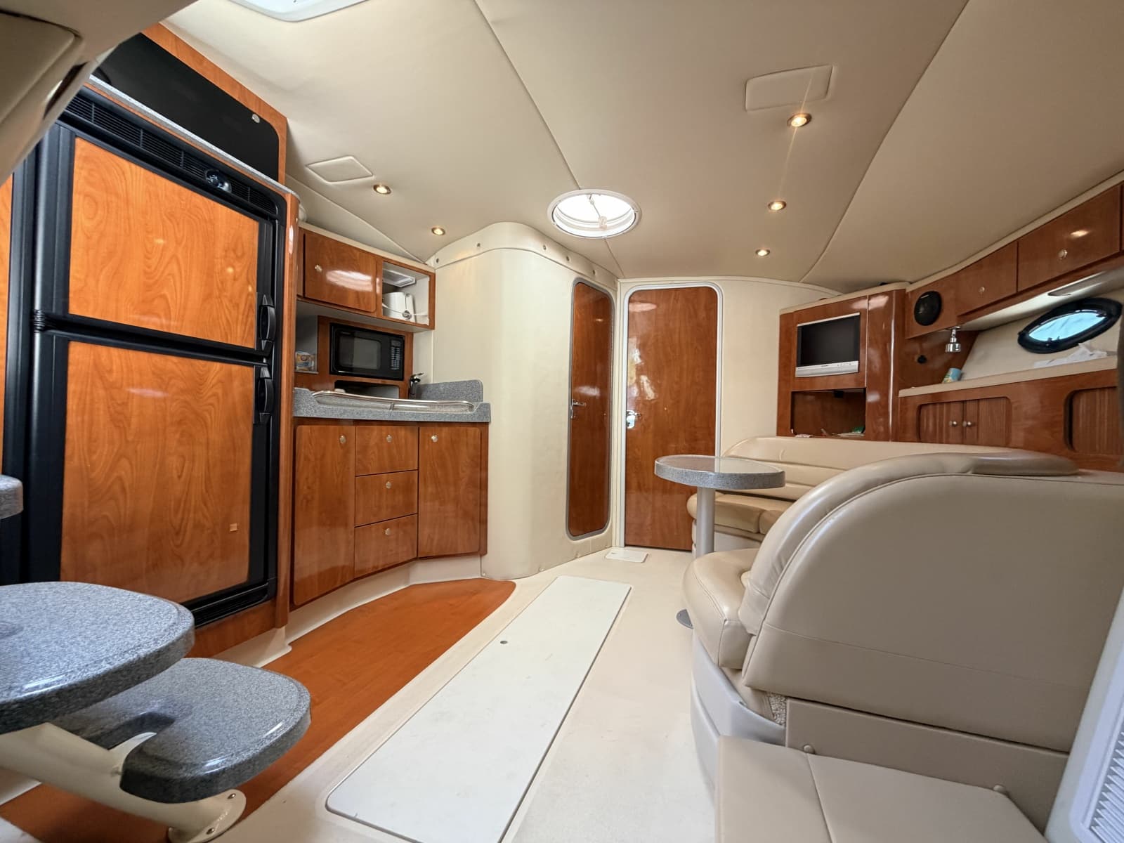 2006 Larson Cabrio 370 - Photo 51