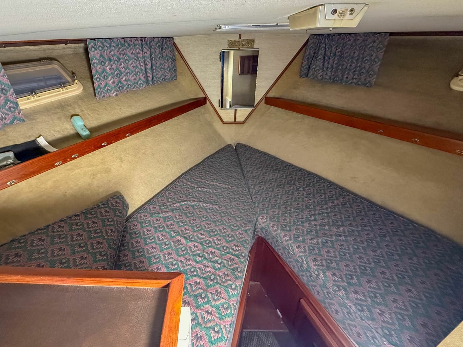 1977 Pacemaker FB Motor Yacht - Photo 33