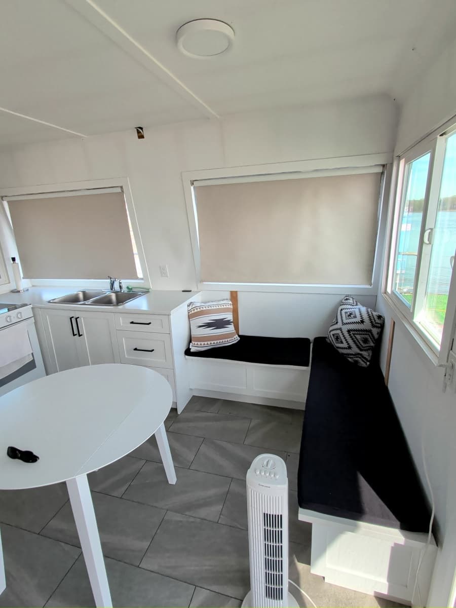 1979 Houseboat Custom Houseboat Liveaboard - Photo 5