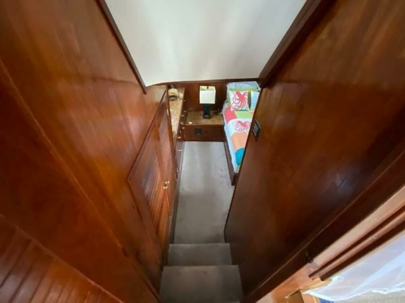 1984 Burns Craft 48 MY - Photo 69