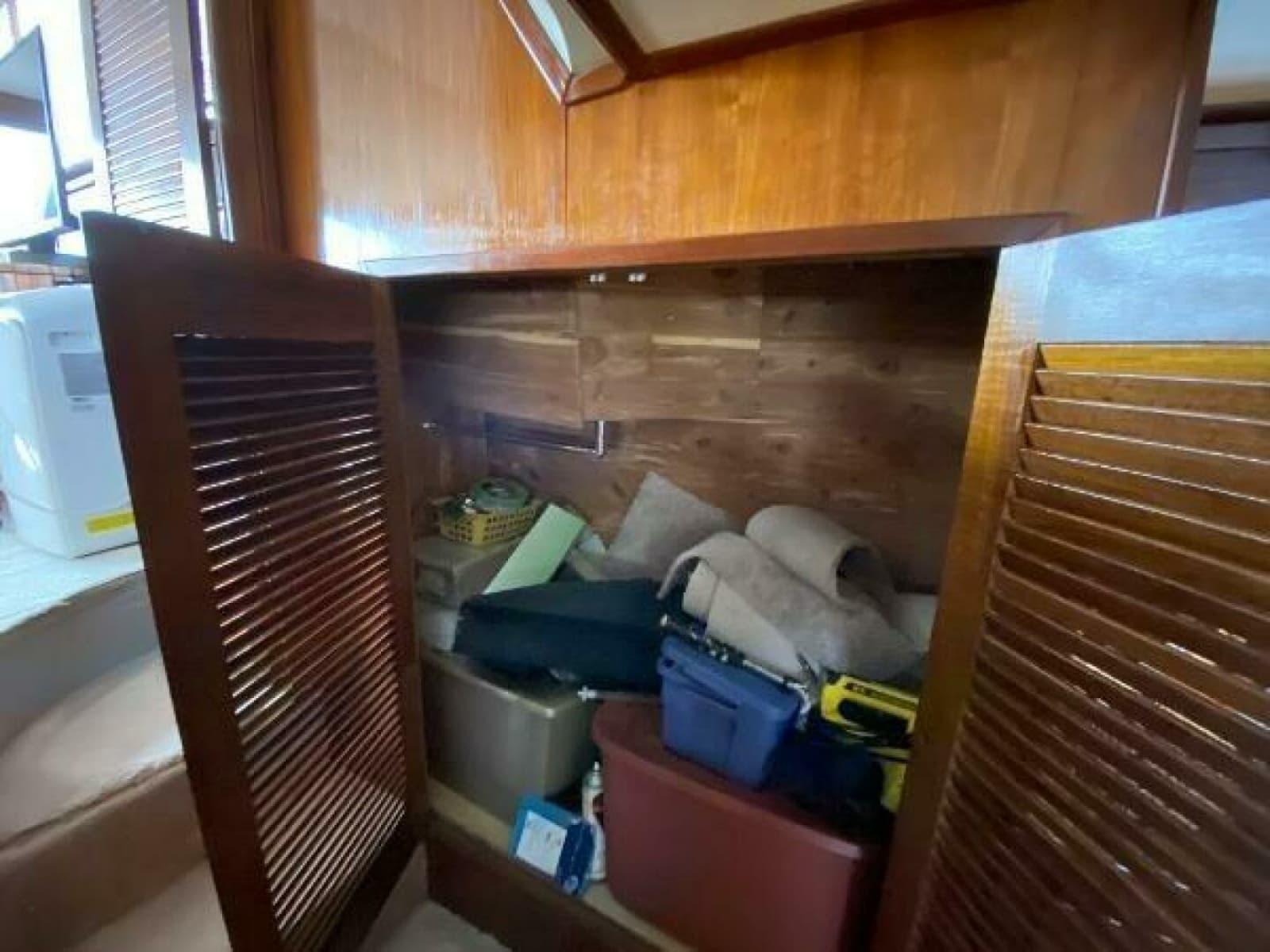 1984 Burns Craft 48 MY - Photo 82