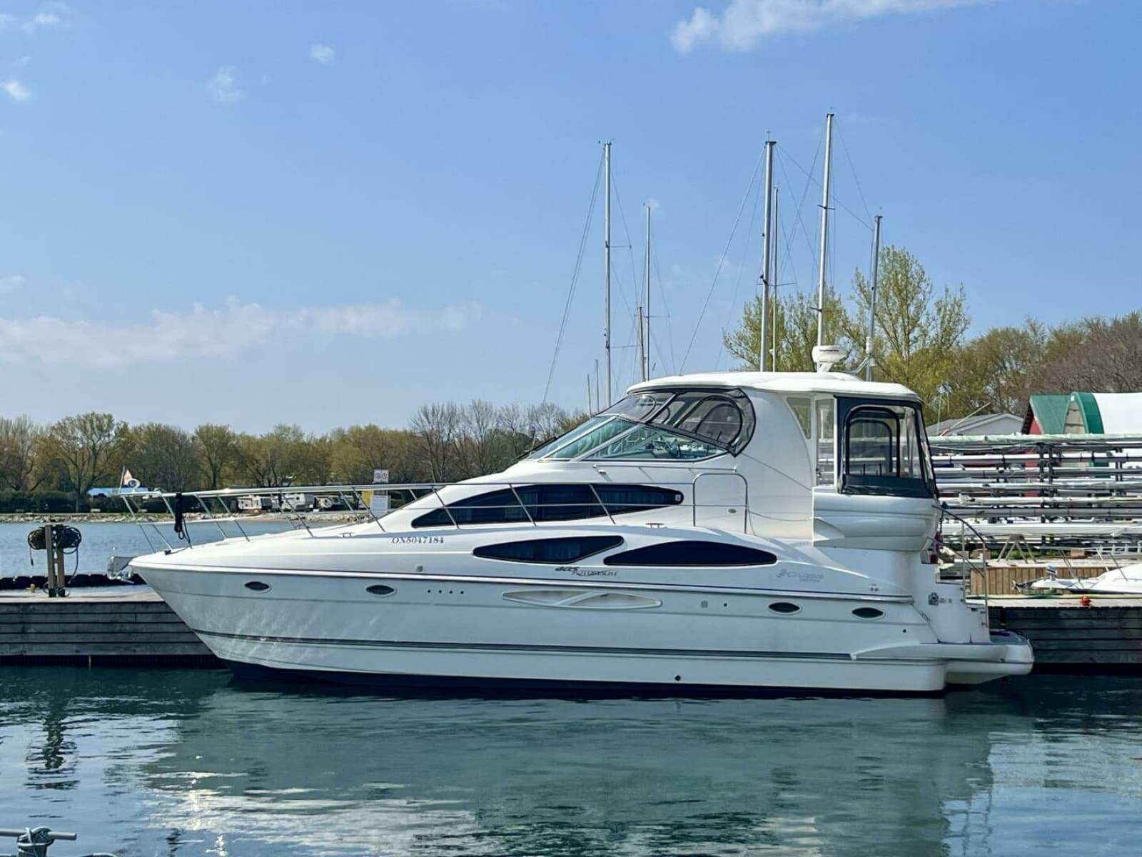 2005 Cruisers Yachts 405 Express Motor Yacht - Photo 1