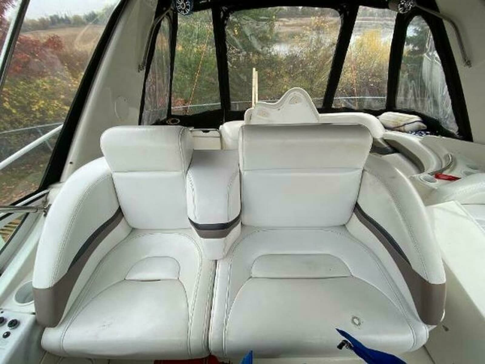 1996 Silverton 361 Express - Photo 4