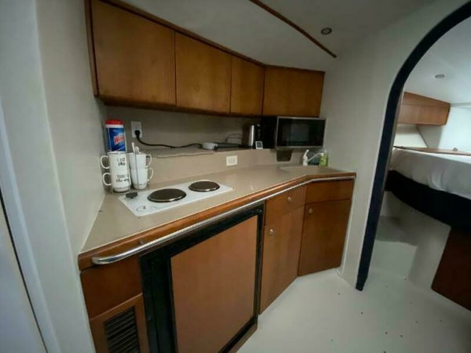 1996 Silverton 361 Express - Photo 8