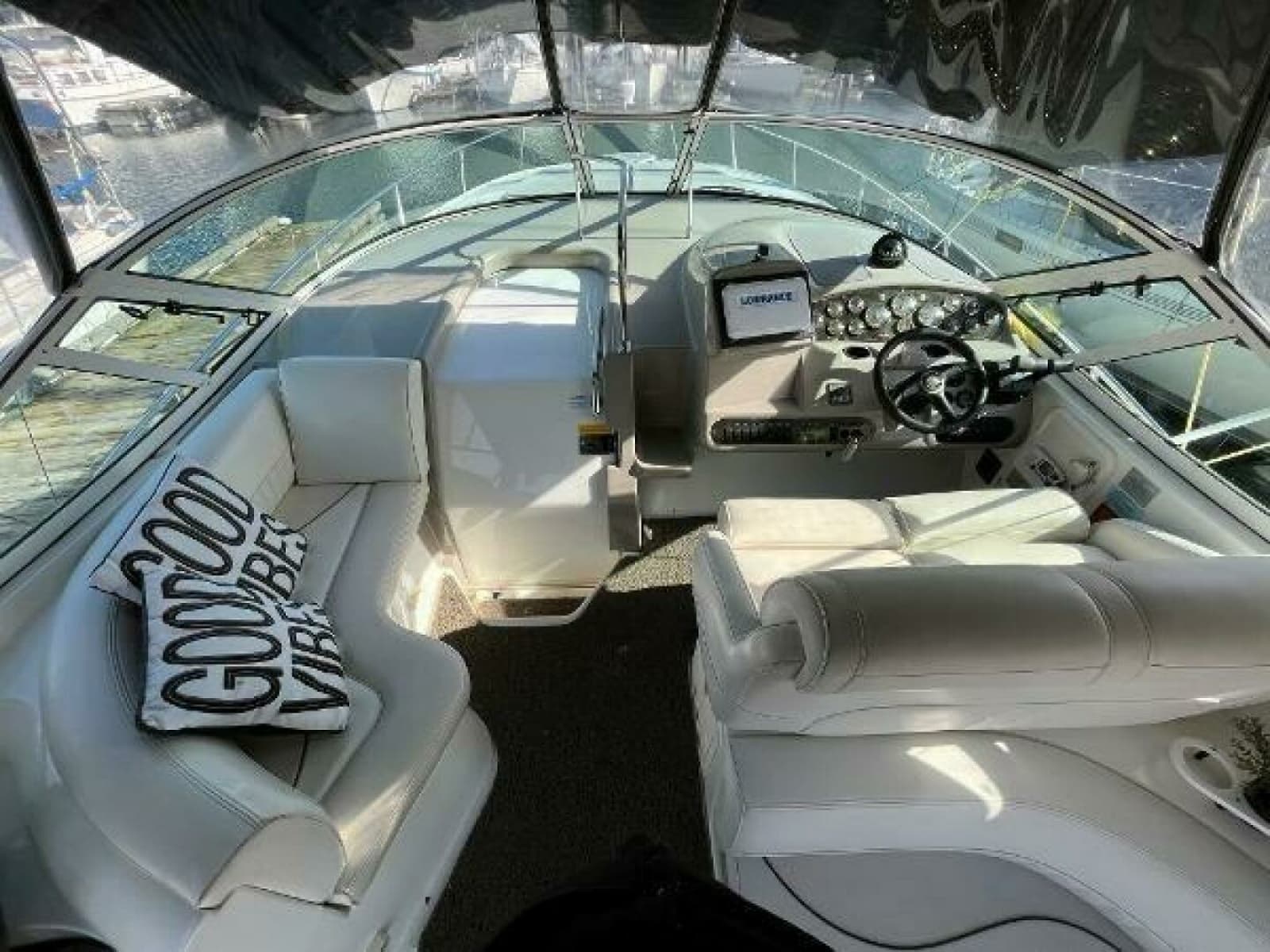 2001 Cruisers Yachts 3470 - Photo 9