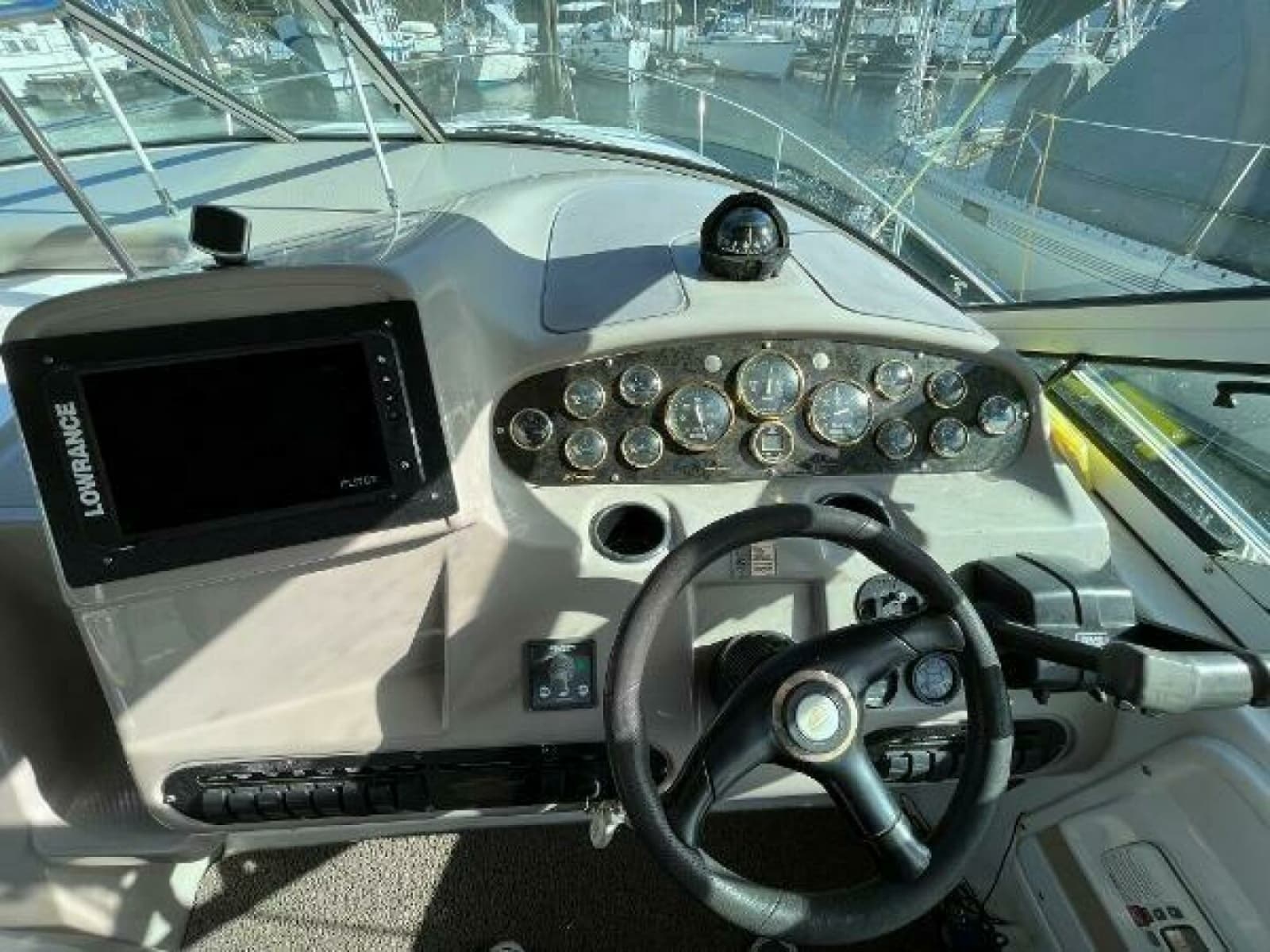 2001 Cruisers Yachts 3470 - Photo 10