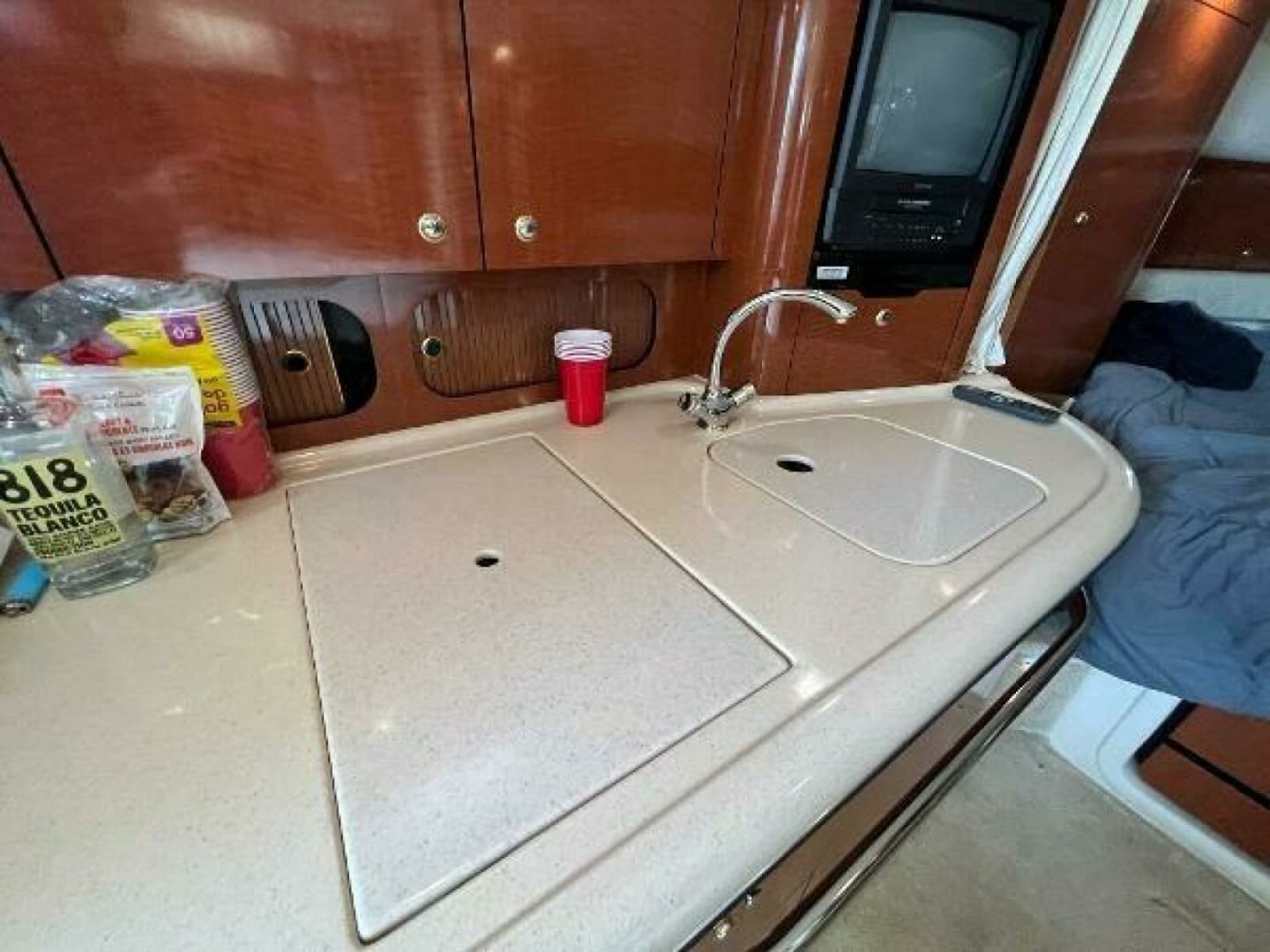 2003 Sea Ray 340 Sundancer - Photo 32