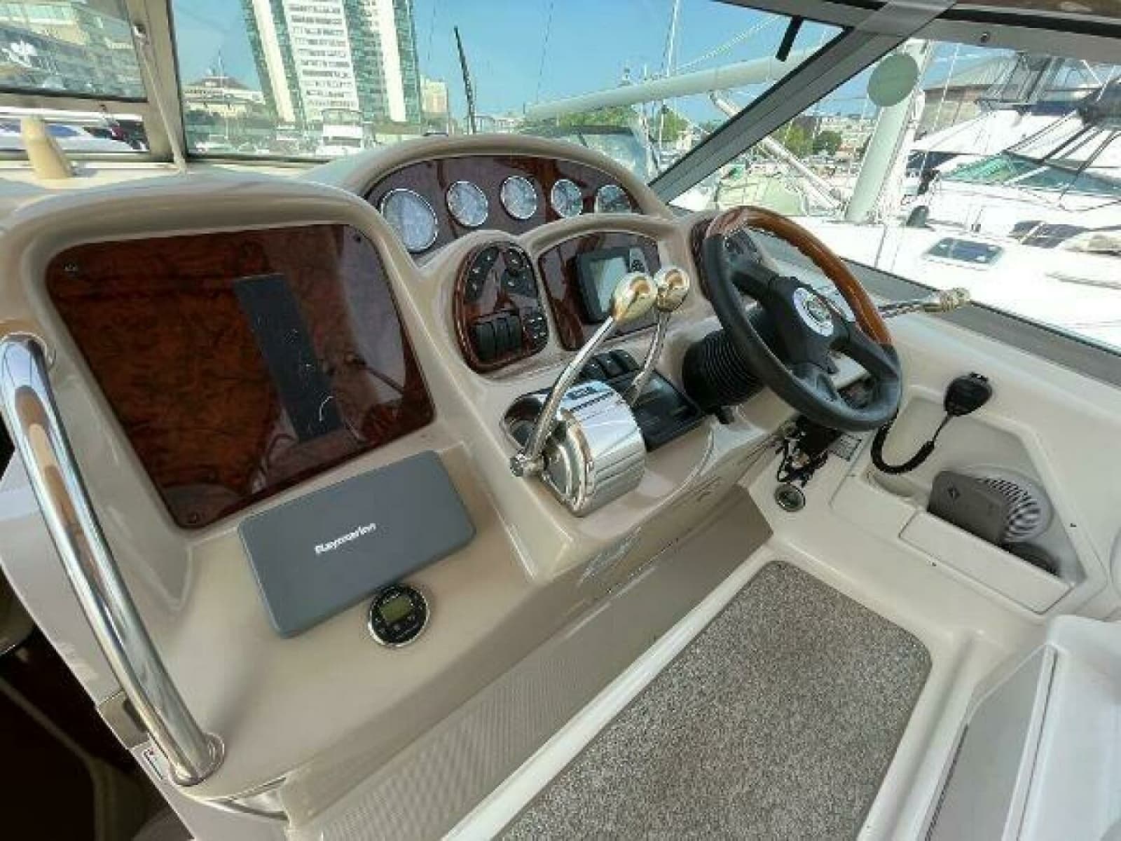 2003 Sea Ray 340 Sundancer - Photo 16