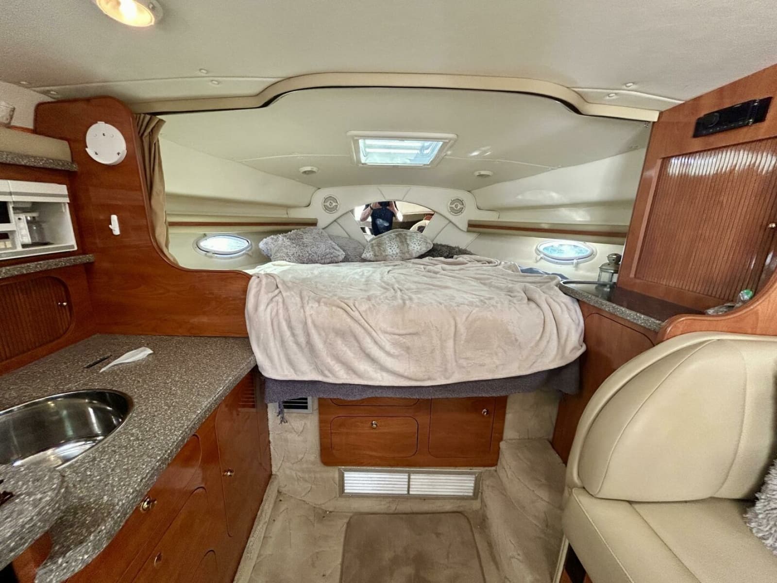 2005 Rinker 342 Fiesta Vee - Photo 7