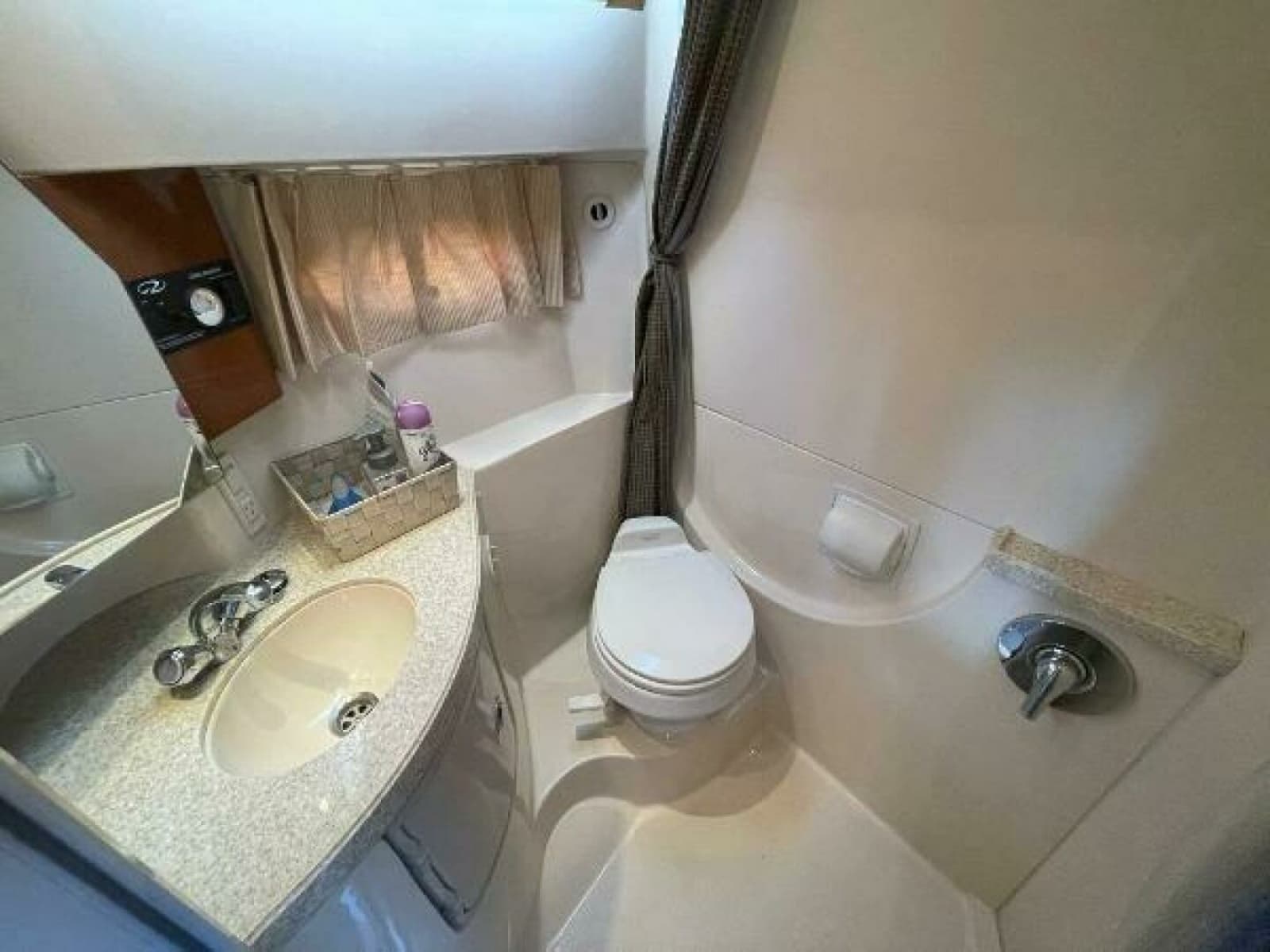 2005 Regal 3060 Window Express - Photo 40