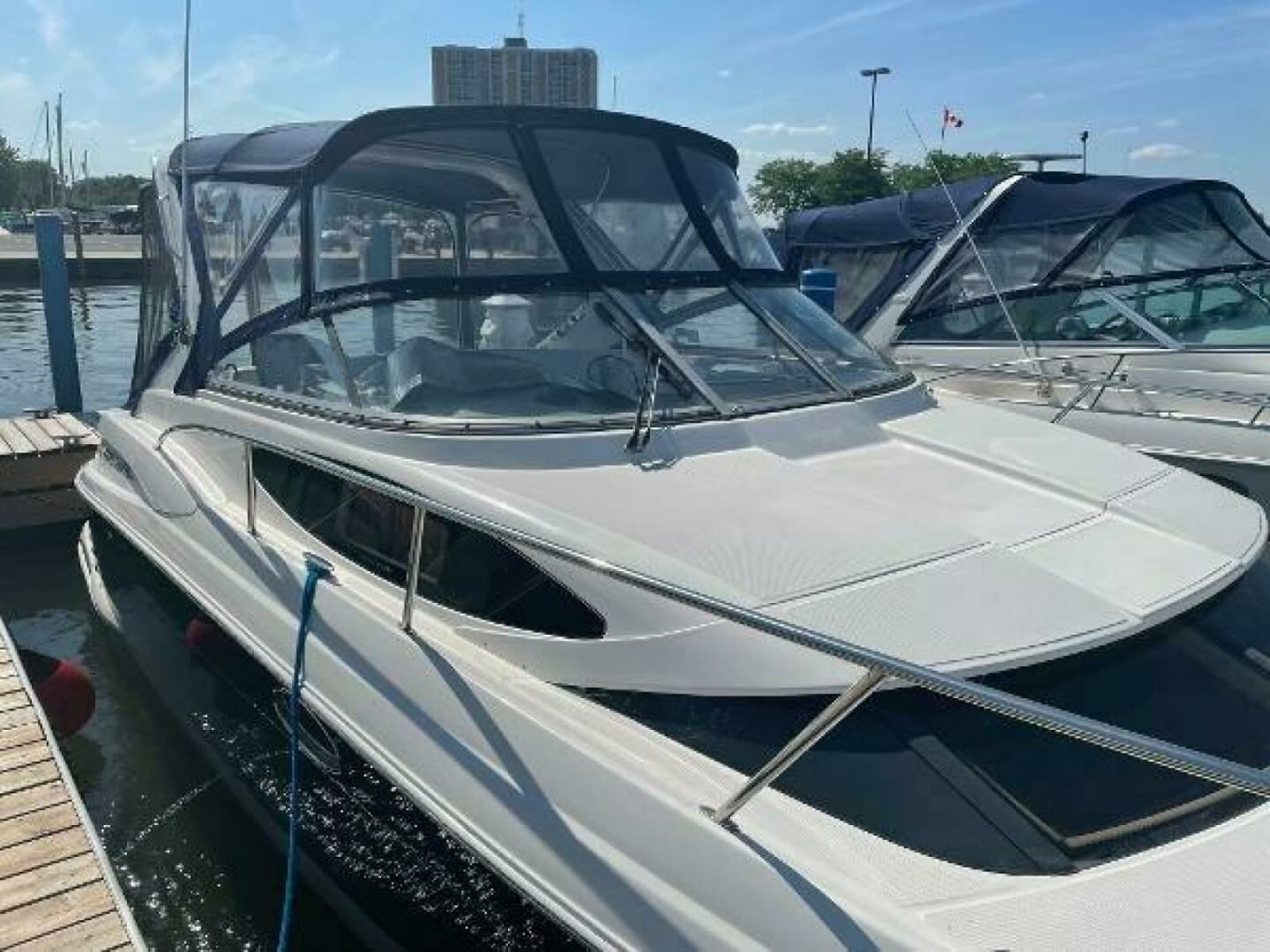 2005 Regal 3060 Window Express - Photo 9