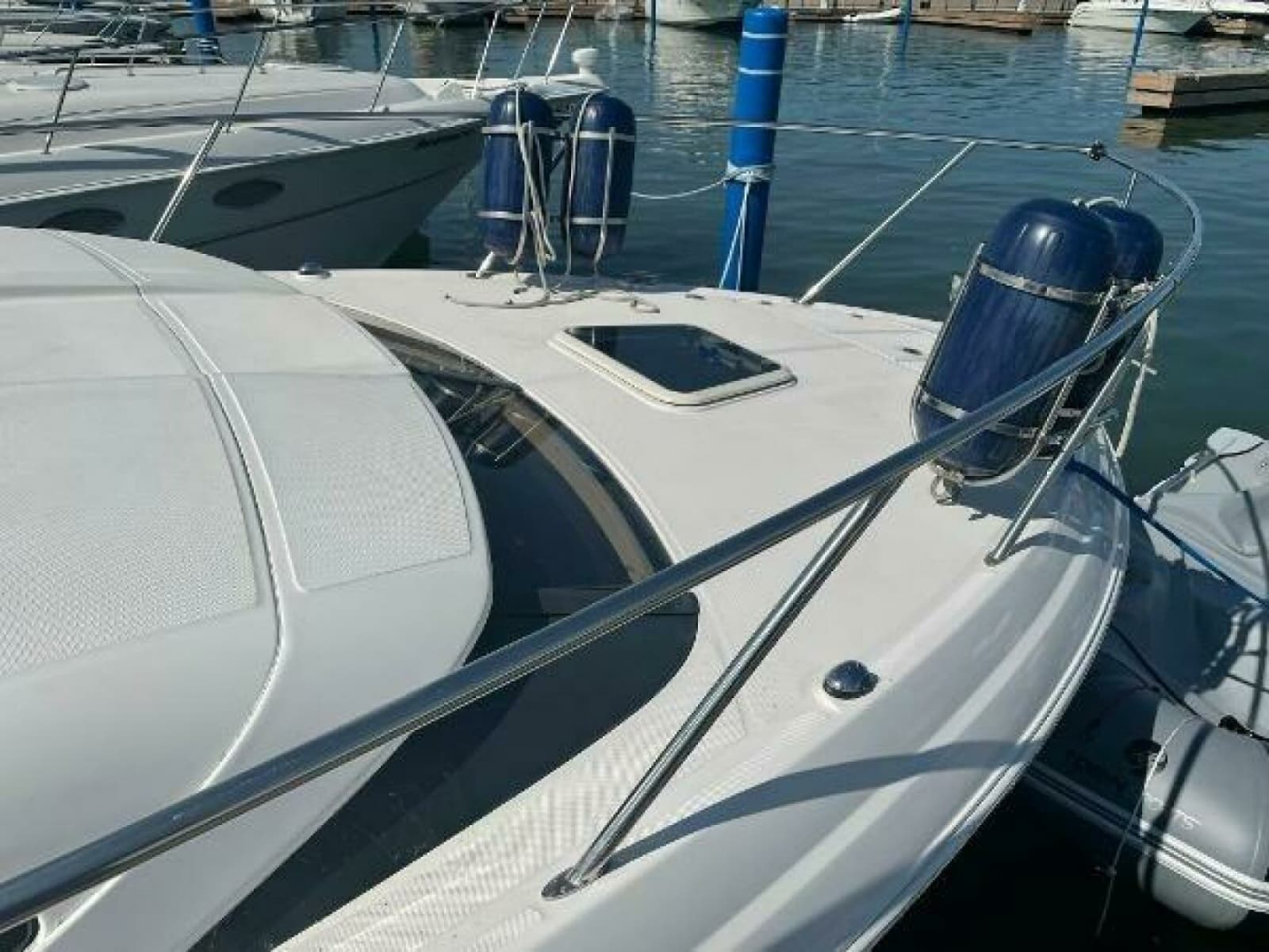 2005 Regal 3060 Window Express - Photo 11