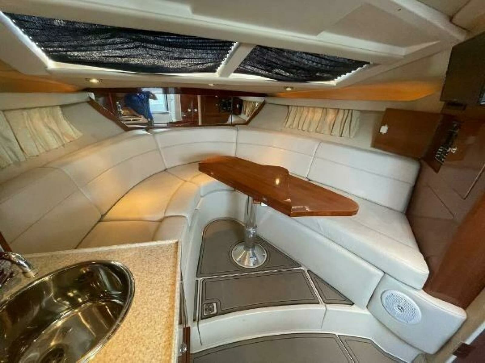 2005 Regal 3060 Window Express - Photo 31