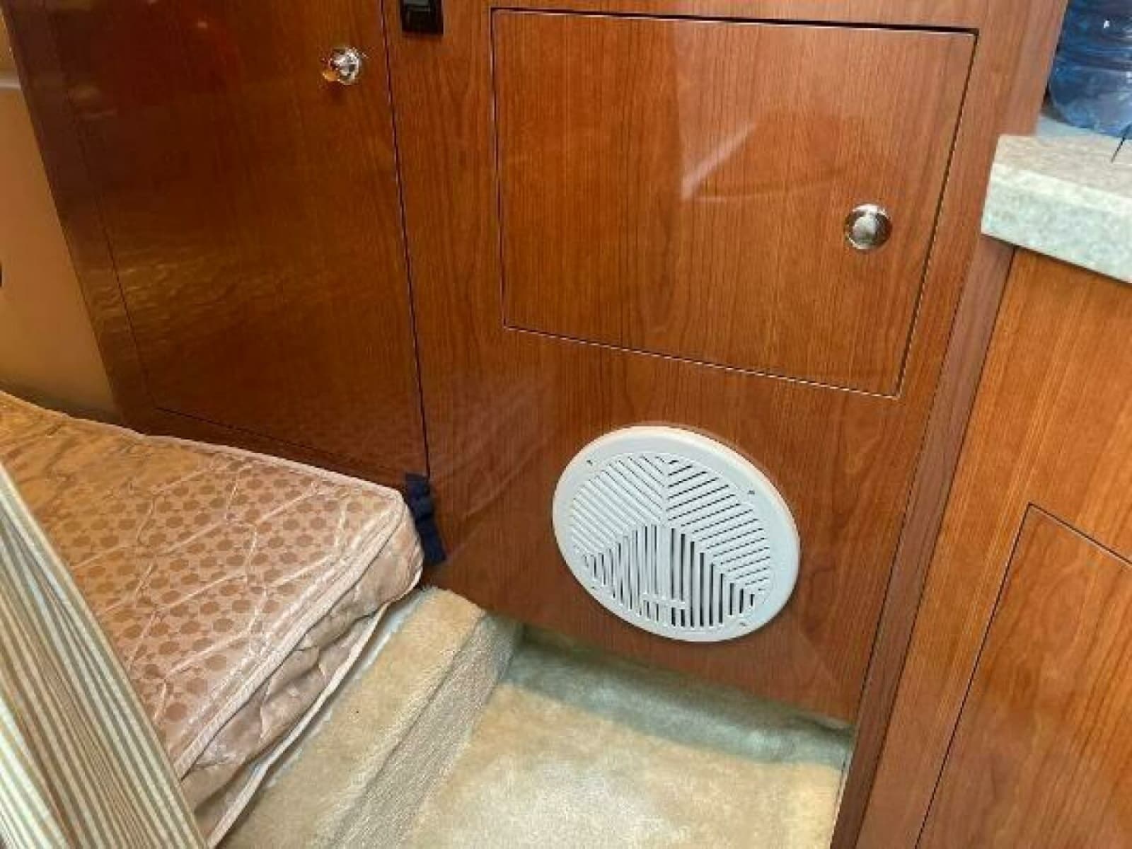 2005 Regal 3060 Window Express - Photo 38