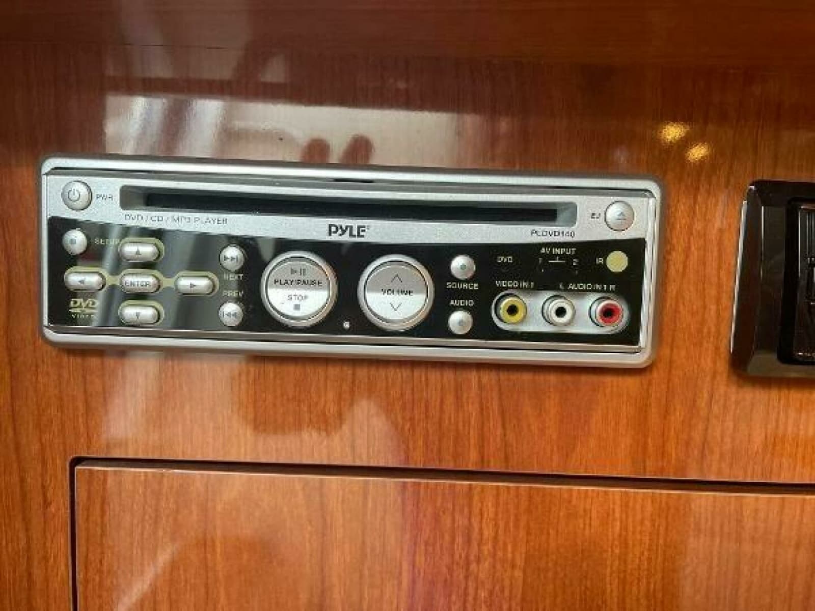 2005 Regal 3060 Window Express - Photo 45
