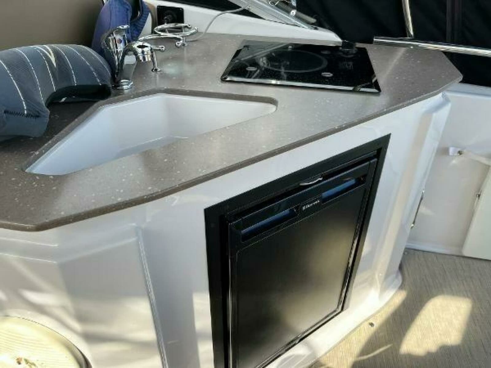 2016 Four Winns V255 - Photo 34